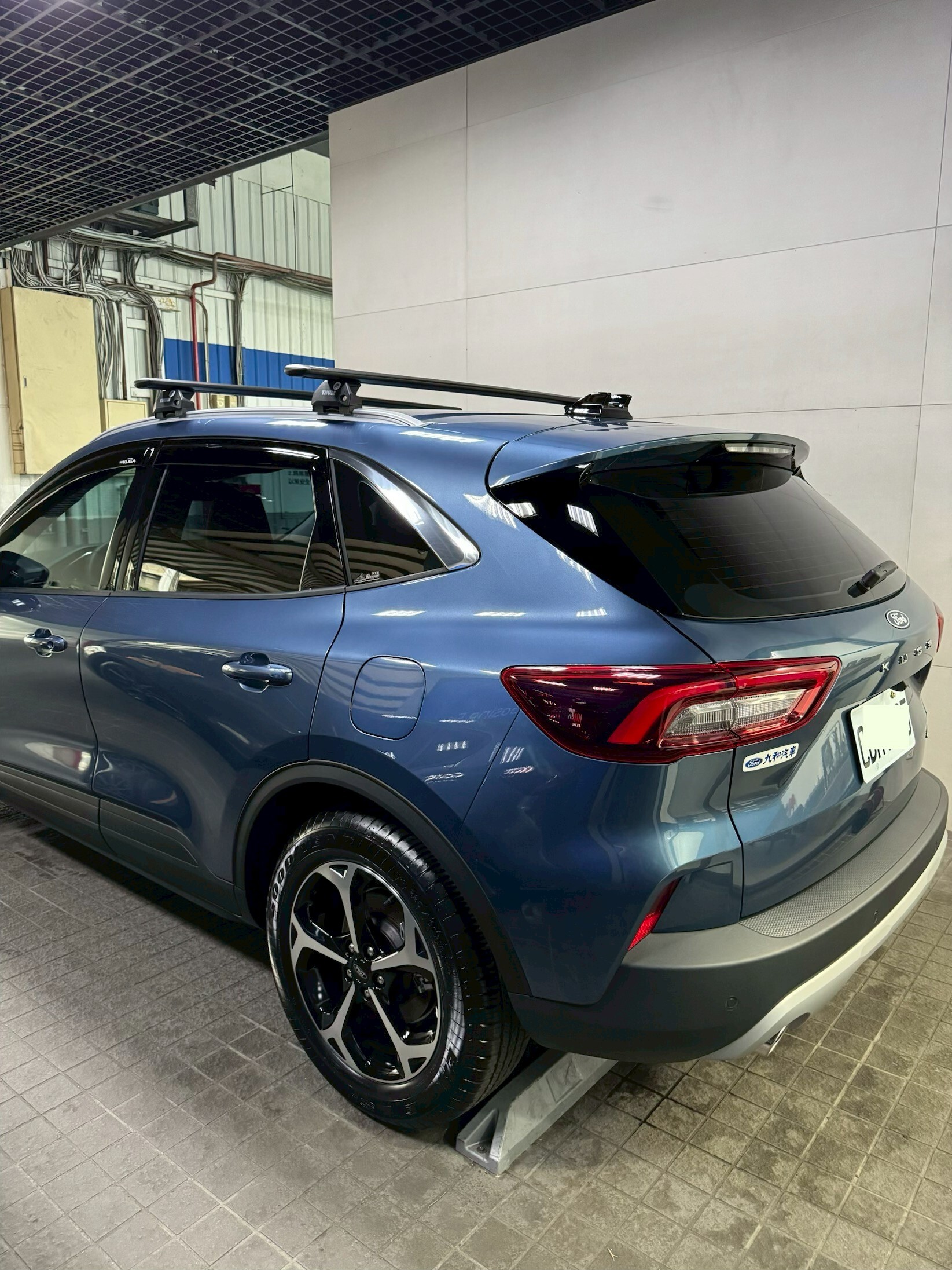 THULE 車頂架 -FORD KUGA  車頂橫桿
