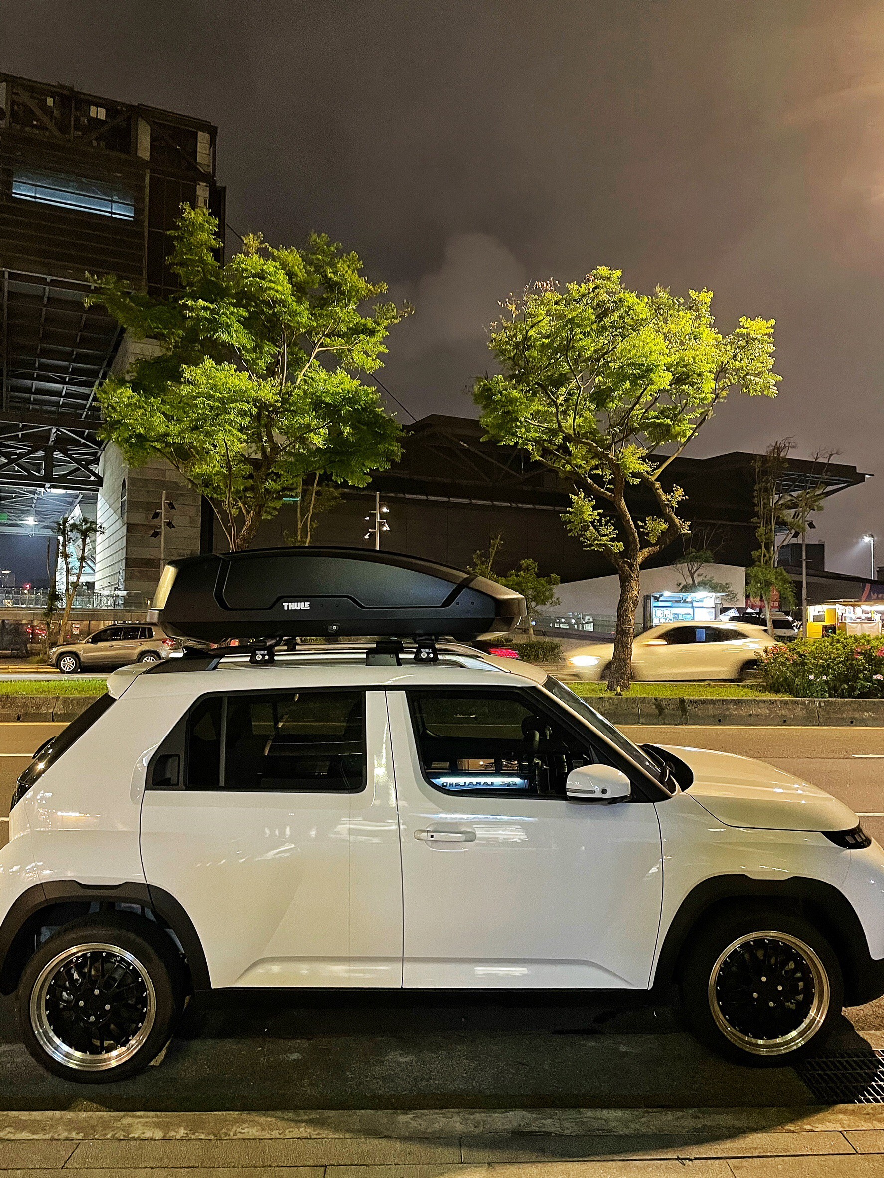 THULE Force M 車頂箱 現代HYUNDAI- inster 車頂架 車/頂盤/車頂籃