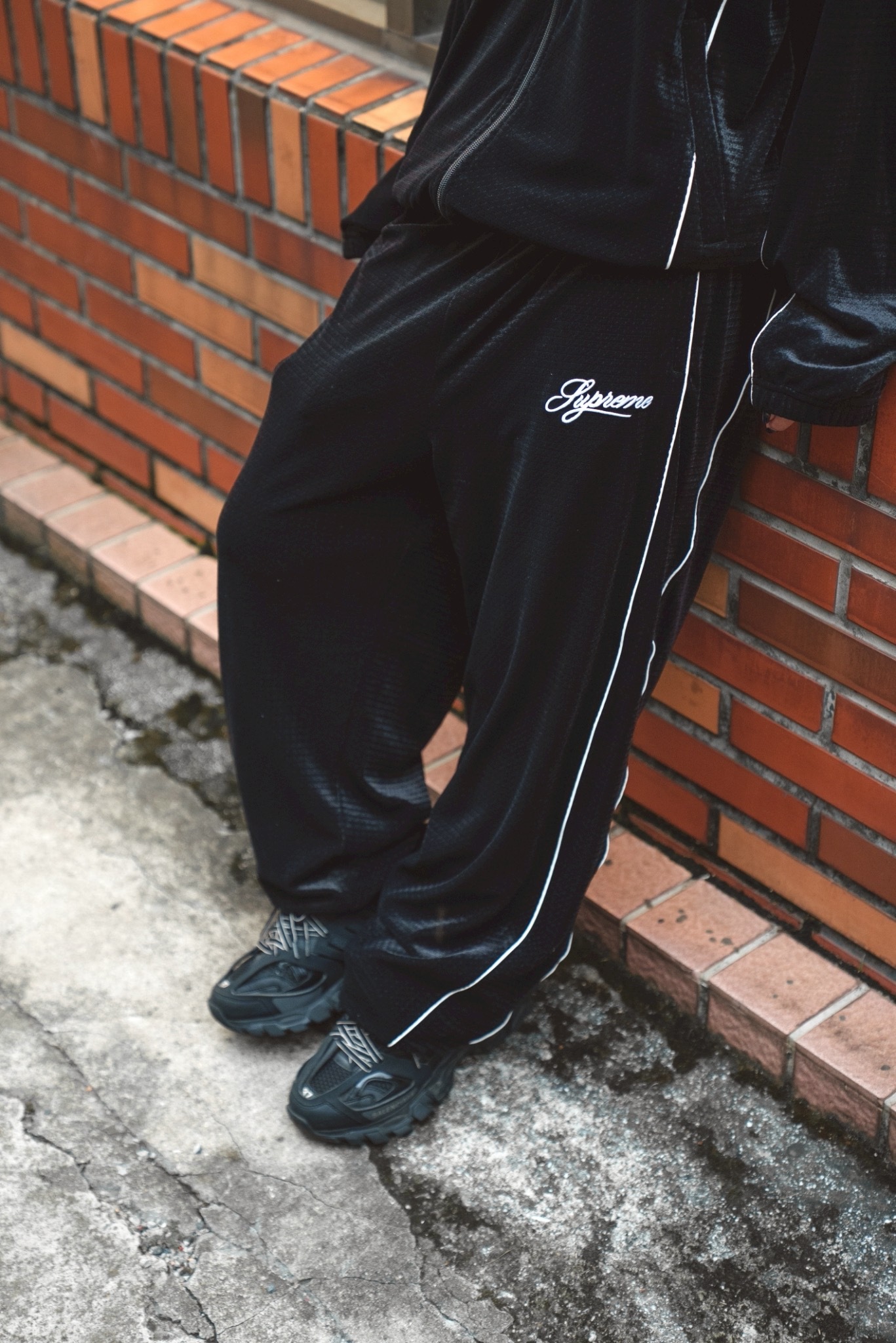 Focus Store】現貨秒發Supreme SS26 Week6 Velour Mesh Track
