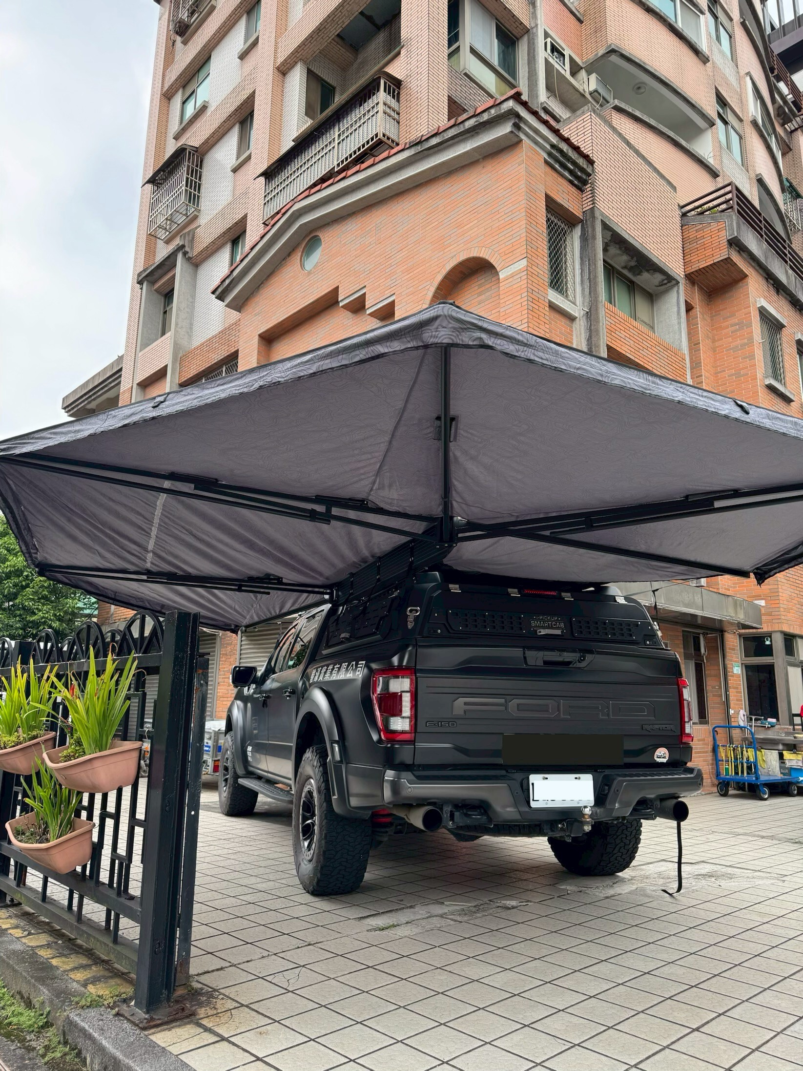 車邊帳 Yakima OverNout 270 XL 扇形帳 蝙蝠帳 Ford-150  (HILUX /Rander/貨卡)