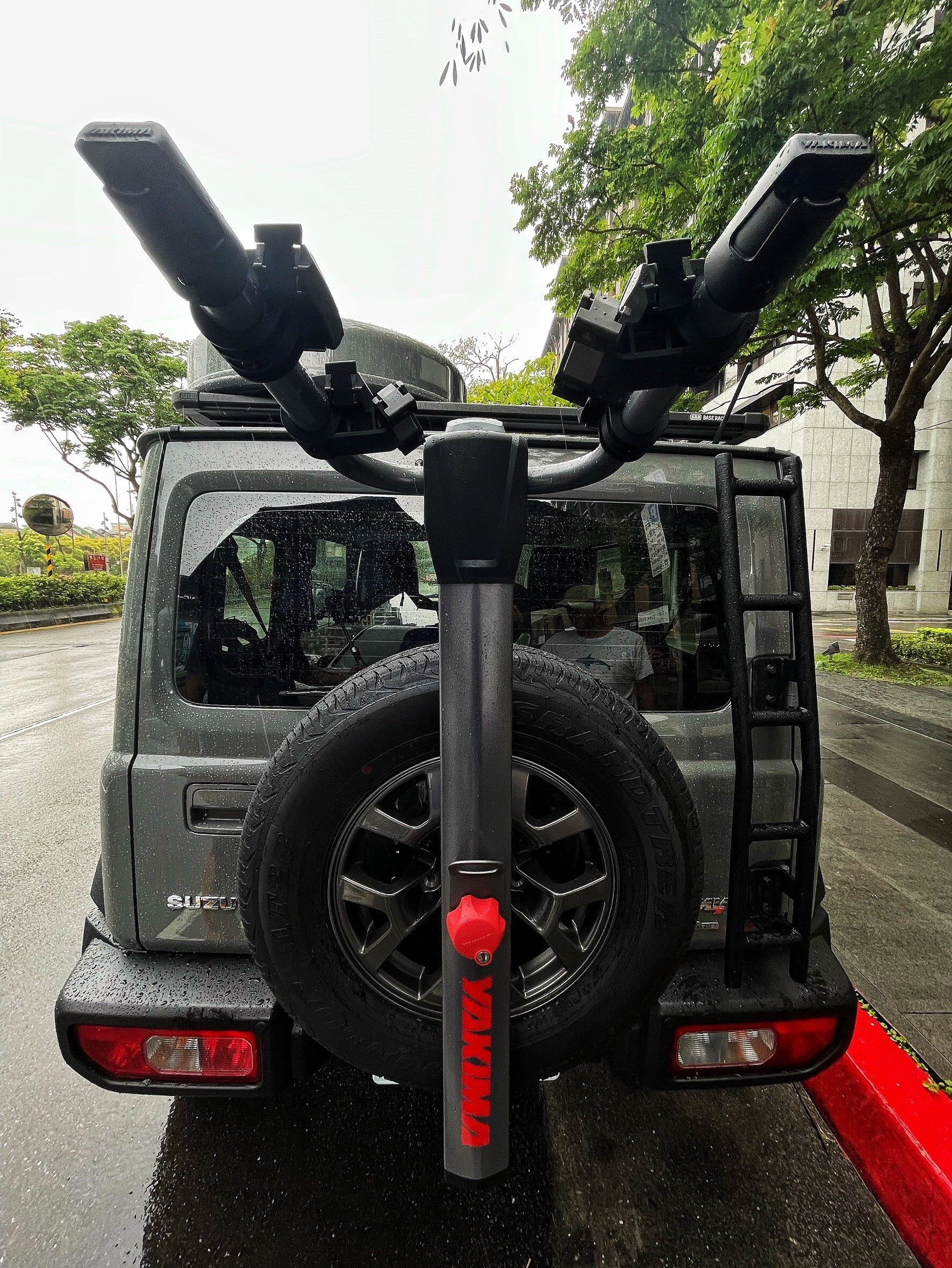 YAKIMA SpareRide jimny jb74 備胎型單車架 腳踏車 攜車架 單車 備胎