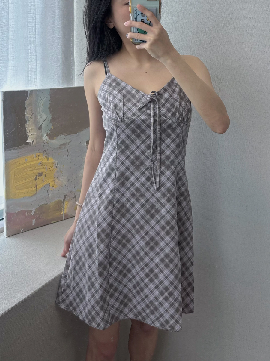 學院風格紋細肩吊帶短洋裝(紫)