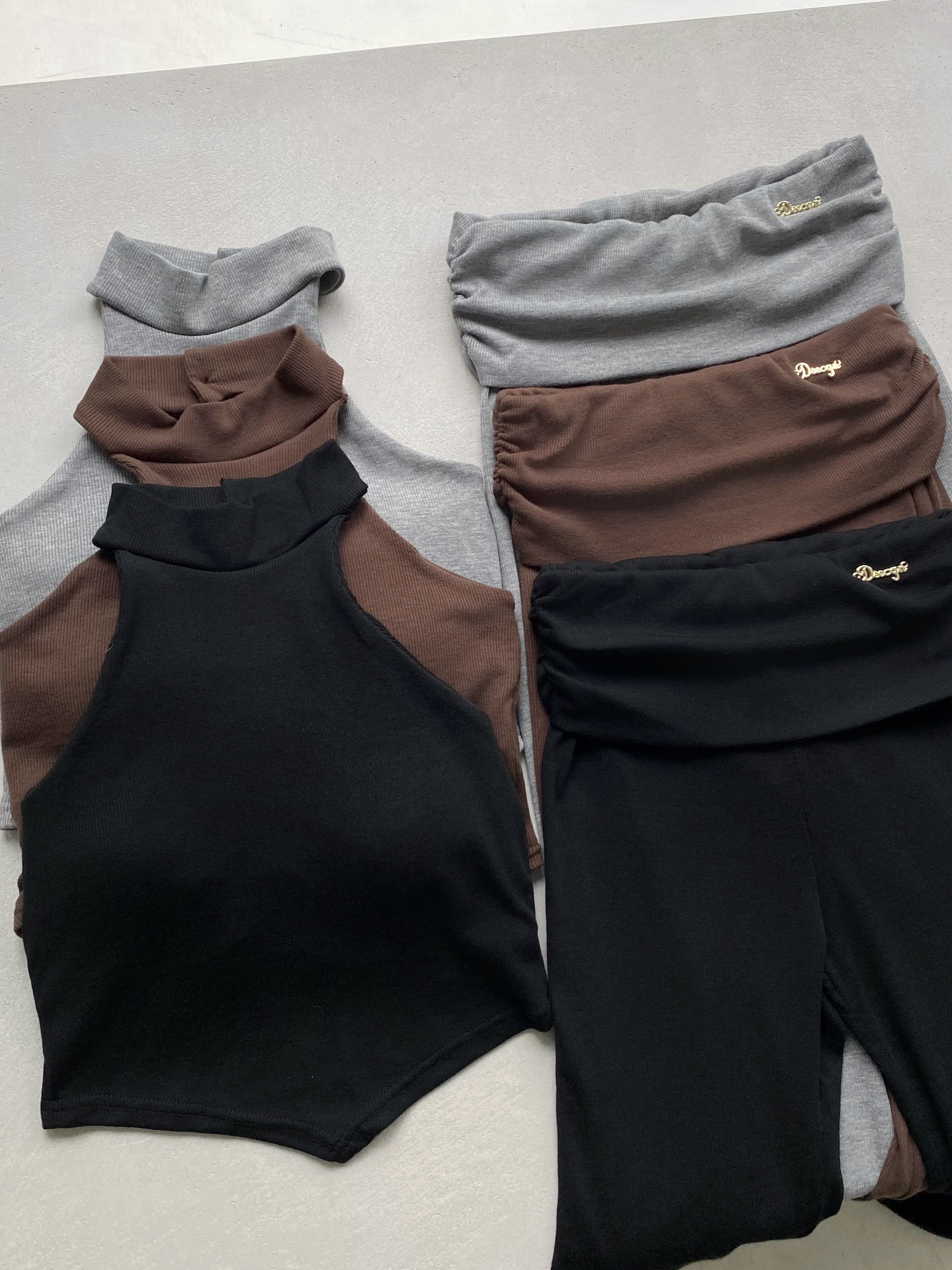 削肩抓皺中腰微喇褲套裝