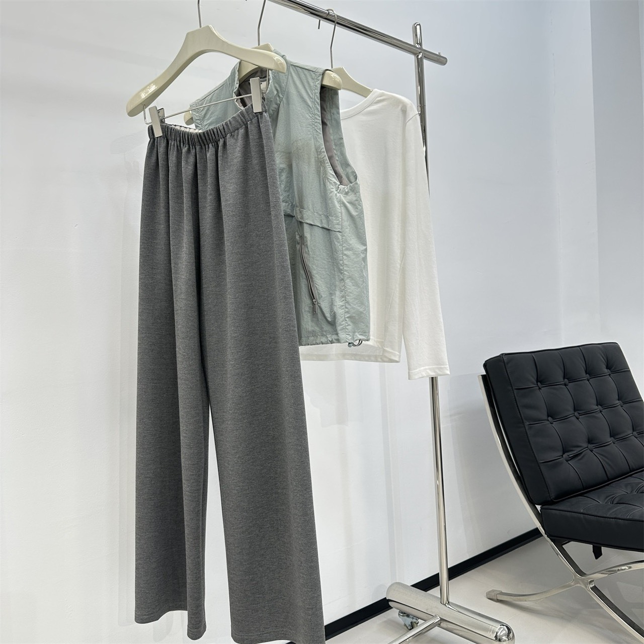 No.2372 26新款銅氨絲顯瘦神褲