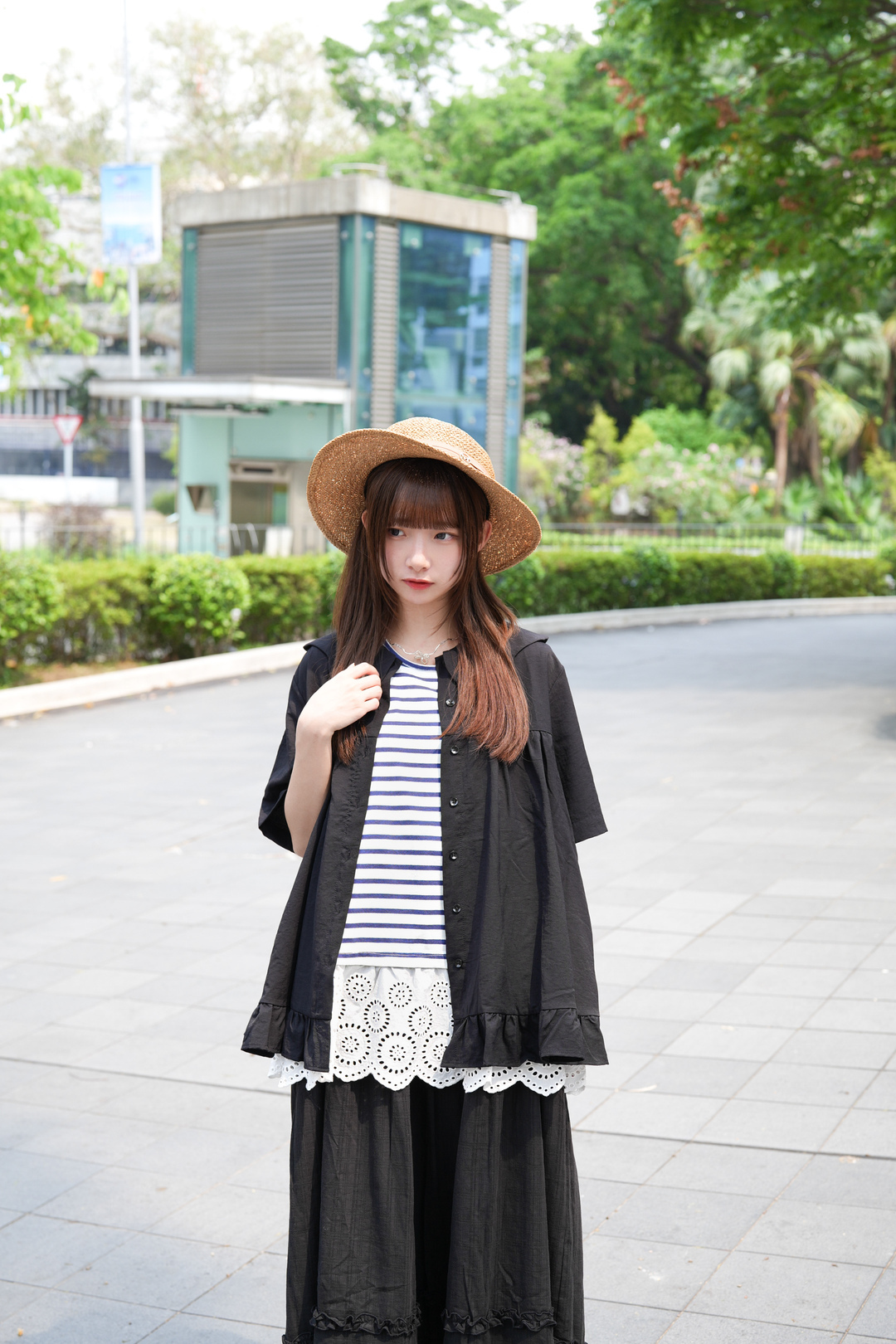 蝴蝶娃娃領Ruffle Top · 2色入