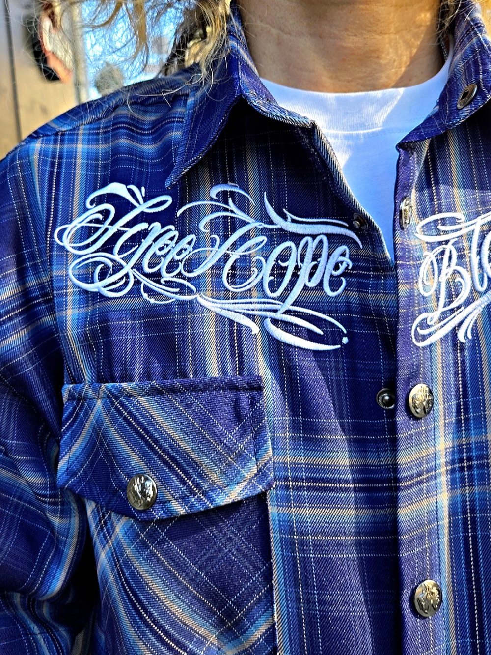 奇卡諾刺繡短袖格子襯衫