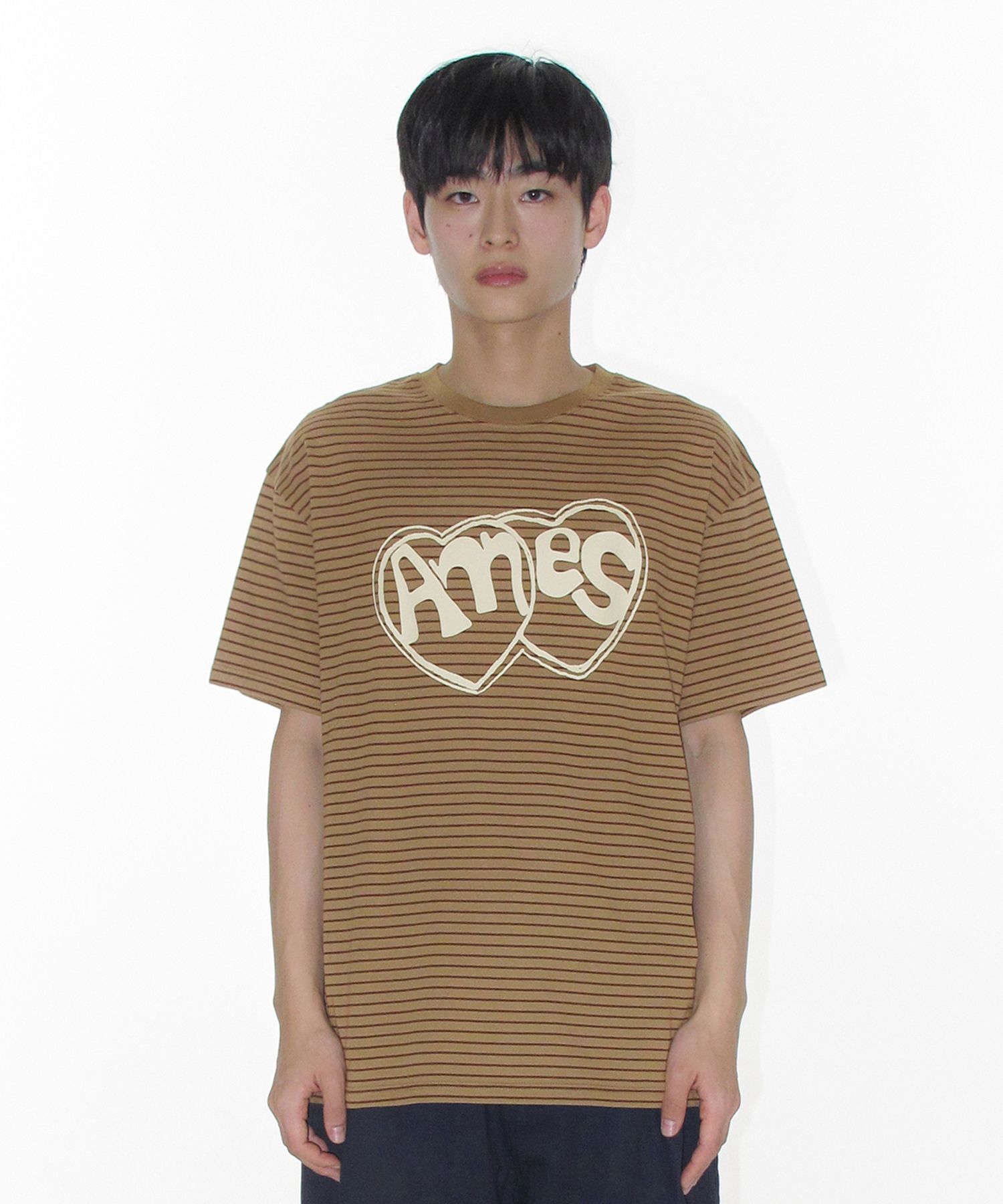 AMES-WORLDWIDE 愛心噴漆條紋短袖T恤 棕色 AM2GMUT503ABR