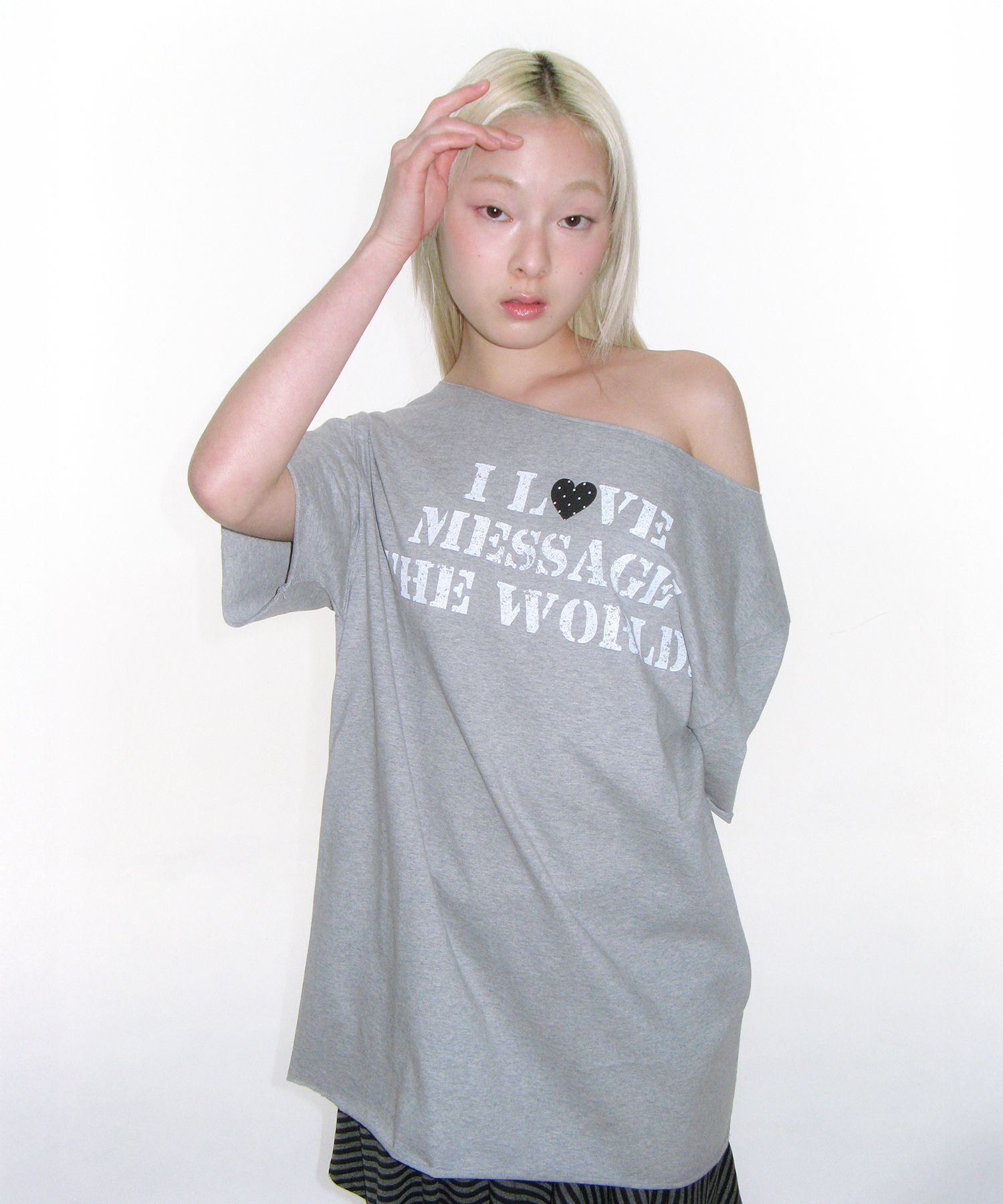 AMES-WORLDWIDE 訊息印花寬版 T-shirt 灰色 AM2GSFT558AGR