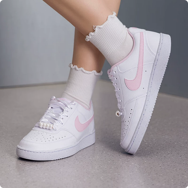 【預訂】NIKE COURT VISION LOW 鍛面珍珠鞋帶 白櫻花粉-WOMEN