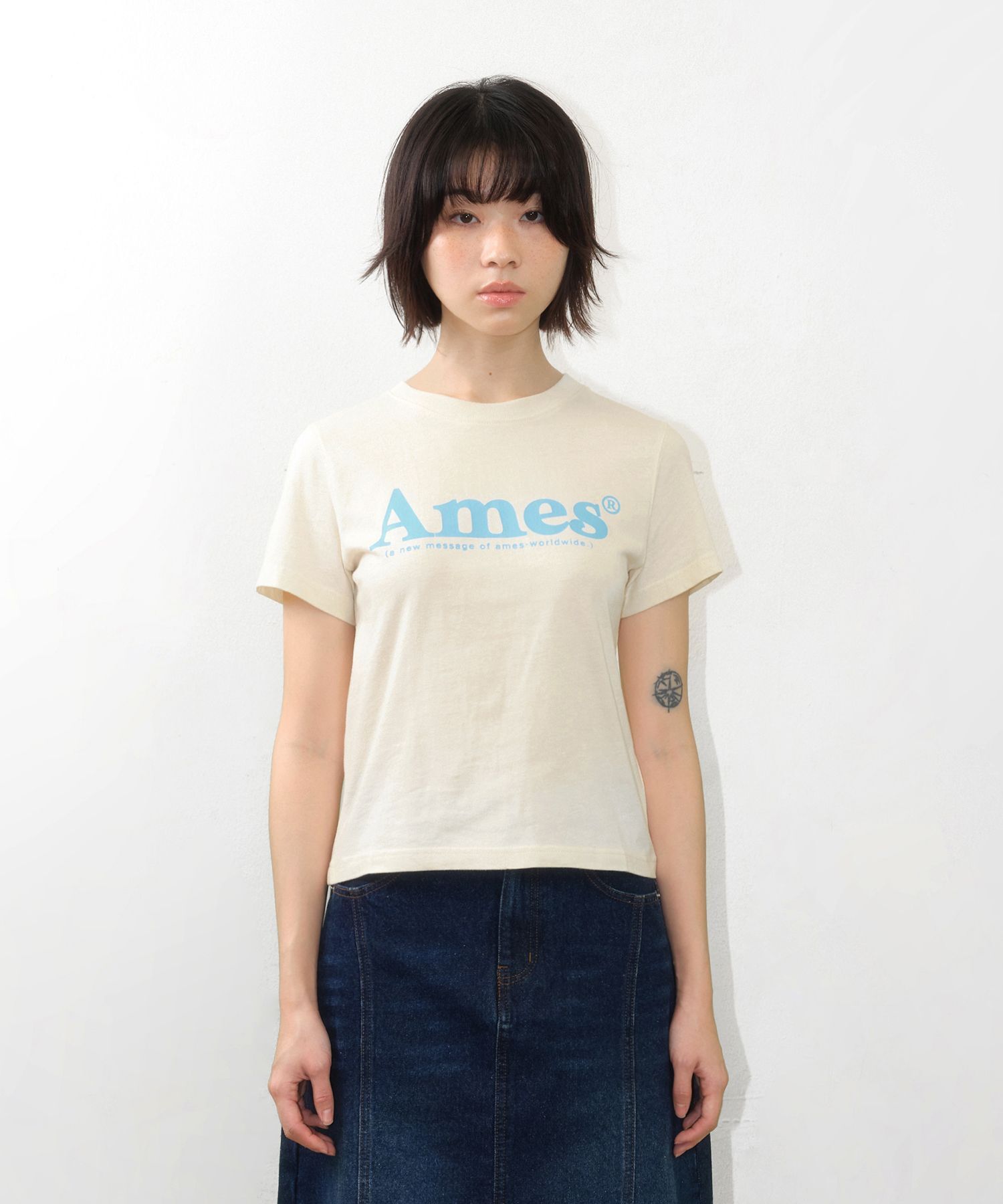 AMES WORLDWIDE Basic Logo 短袖T恤 AM2EMUT510AIV