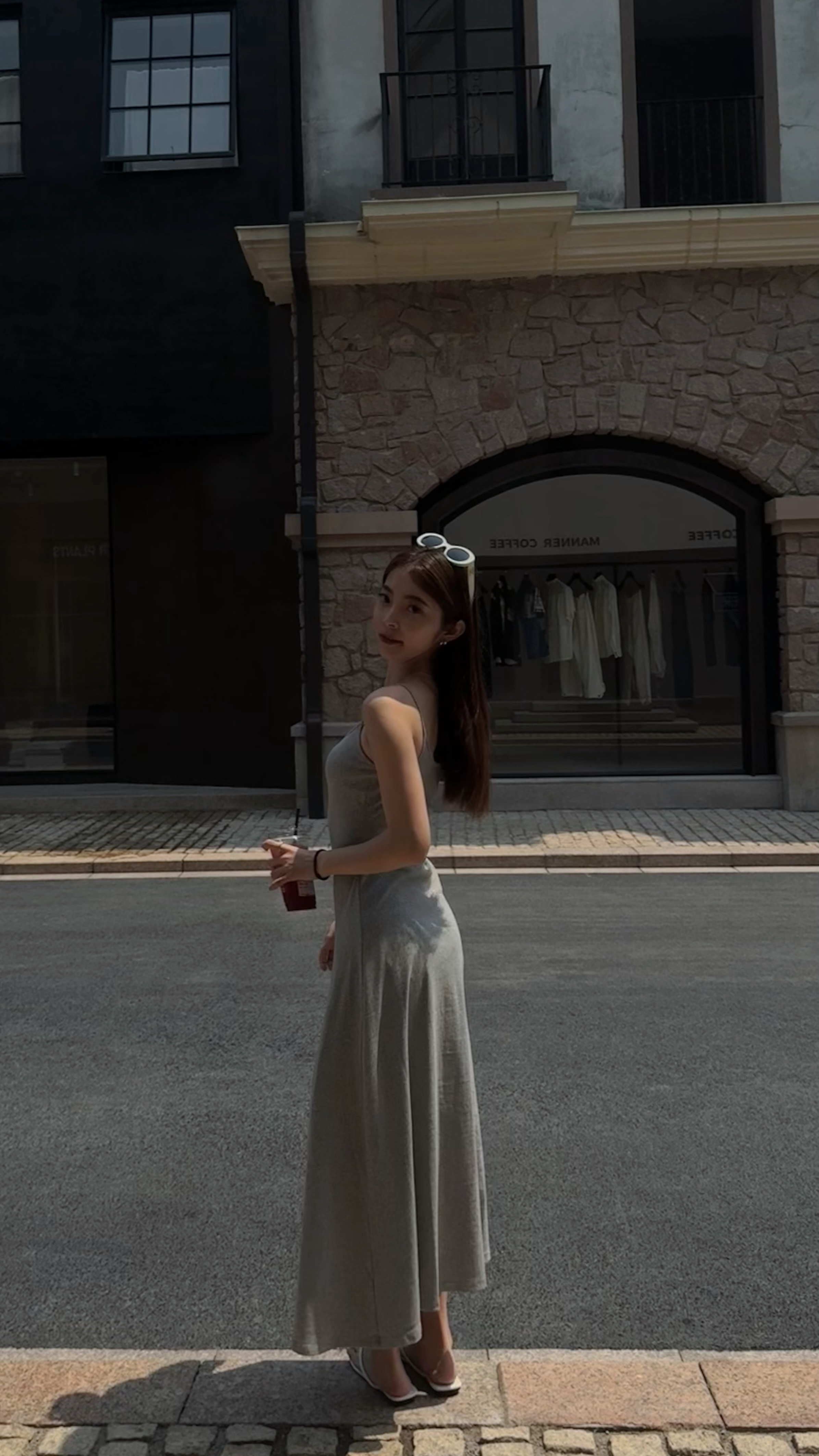 激推-舒適搭機帶bra洋裝 （ 2 colors )