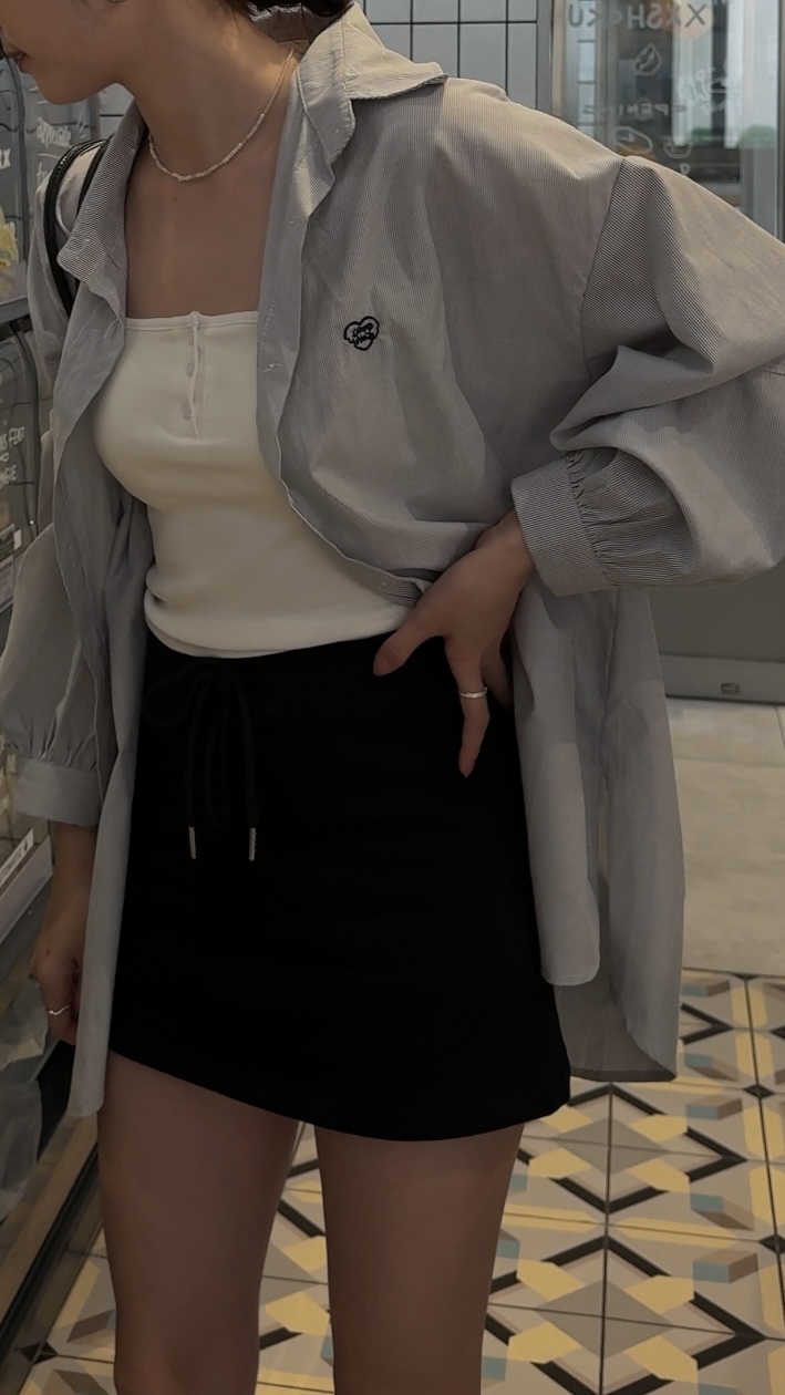 銀河系小刺繡愛心襯衫