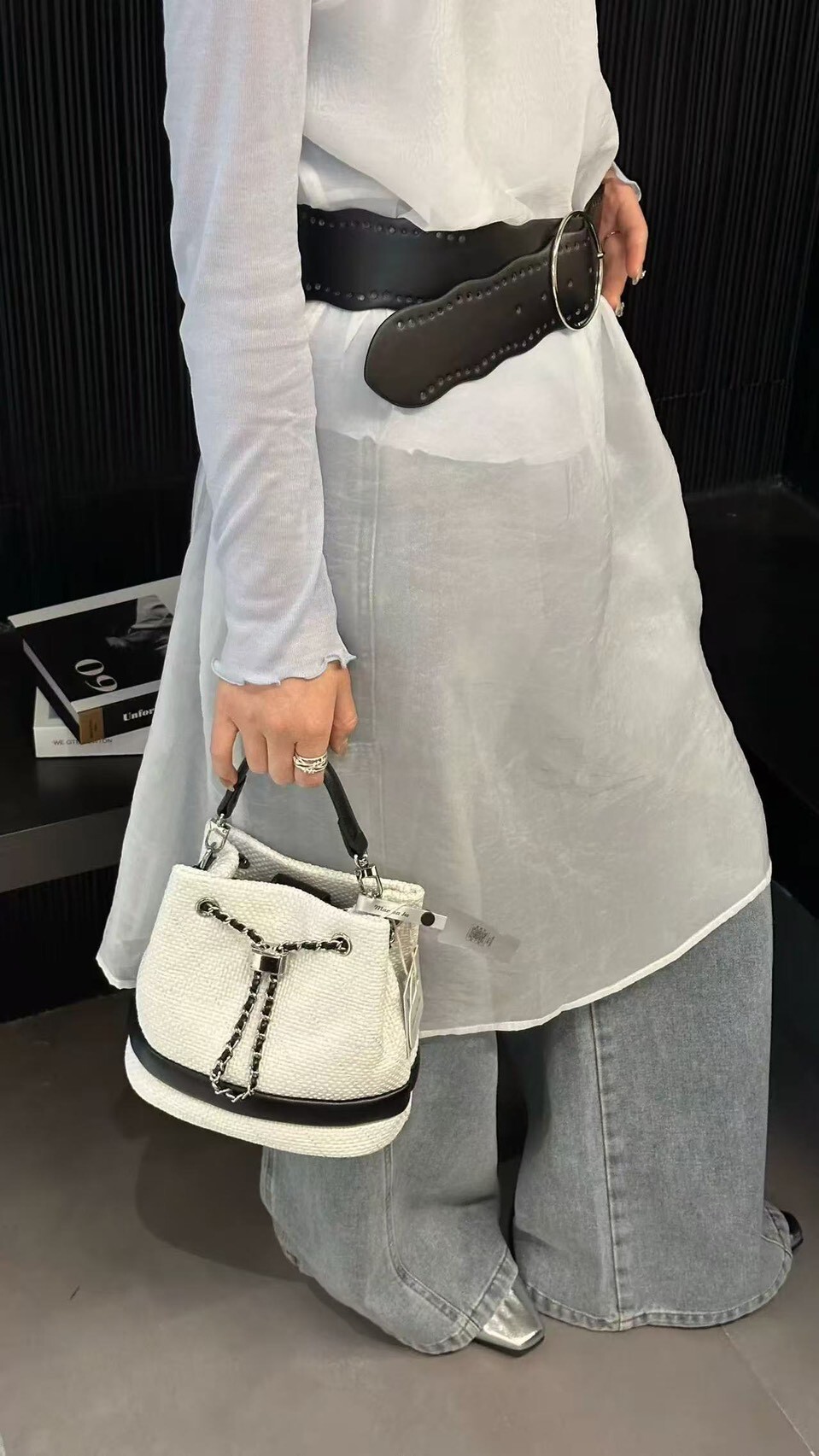 47117【草編鏈條水桶包】