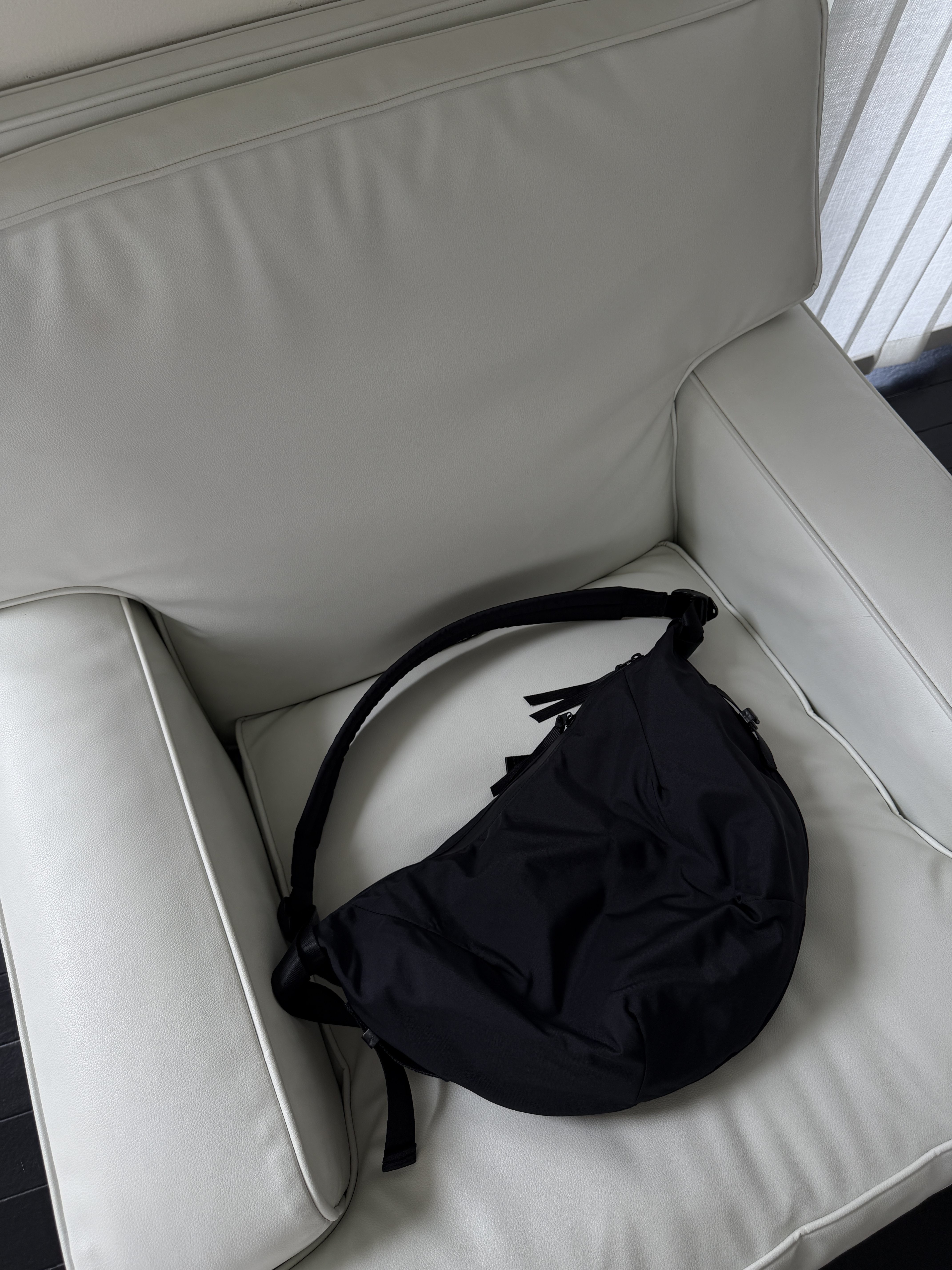 Waterproof nylon tote bag