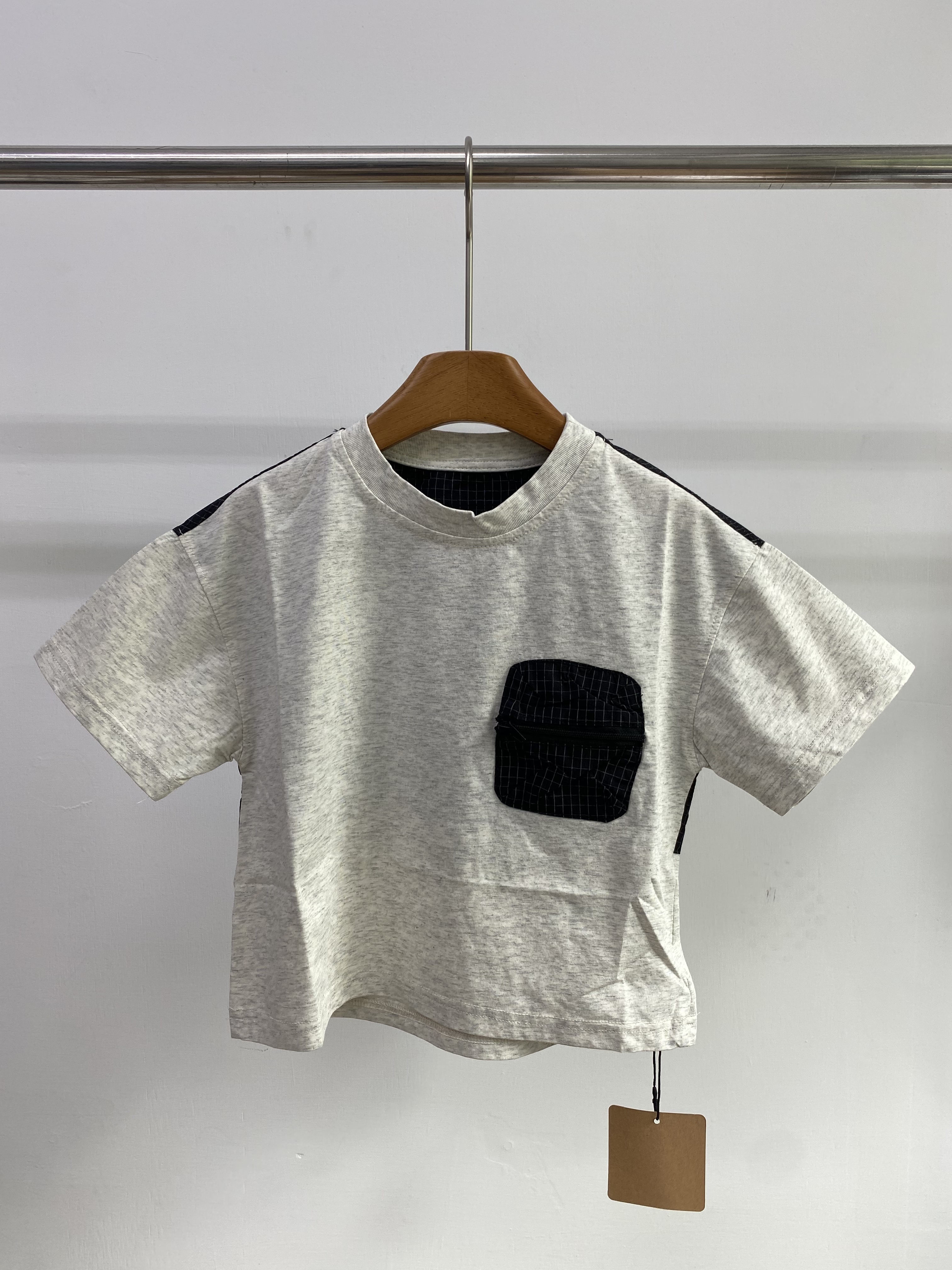 A04494口袋格紋造型拼接上衣