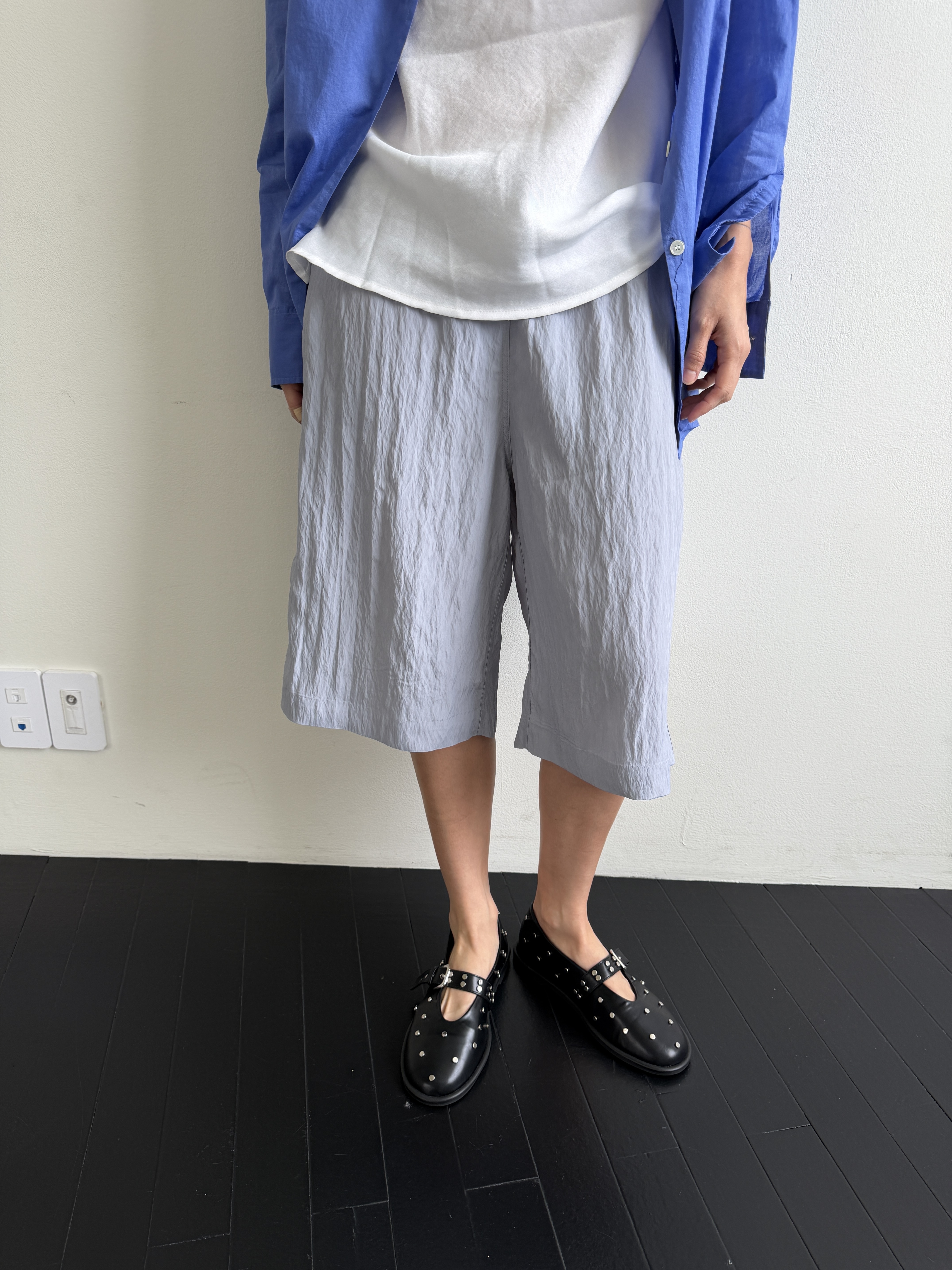 Elastic washed silk shorts