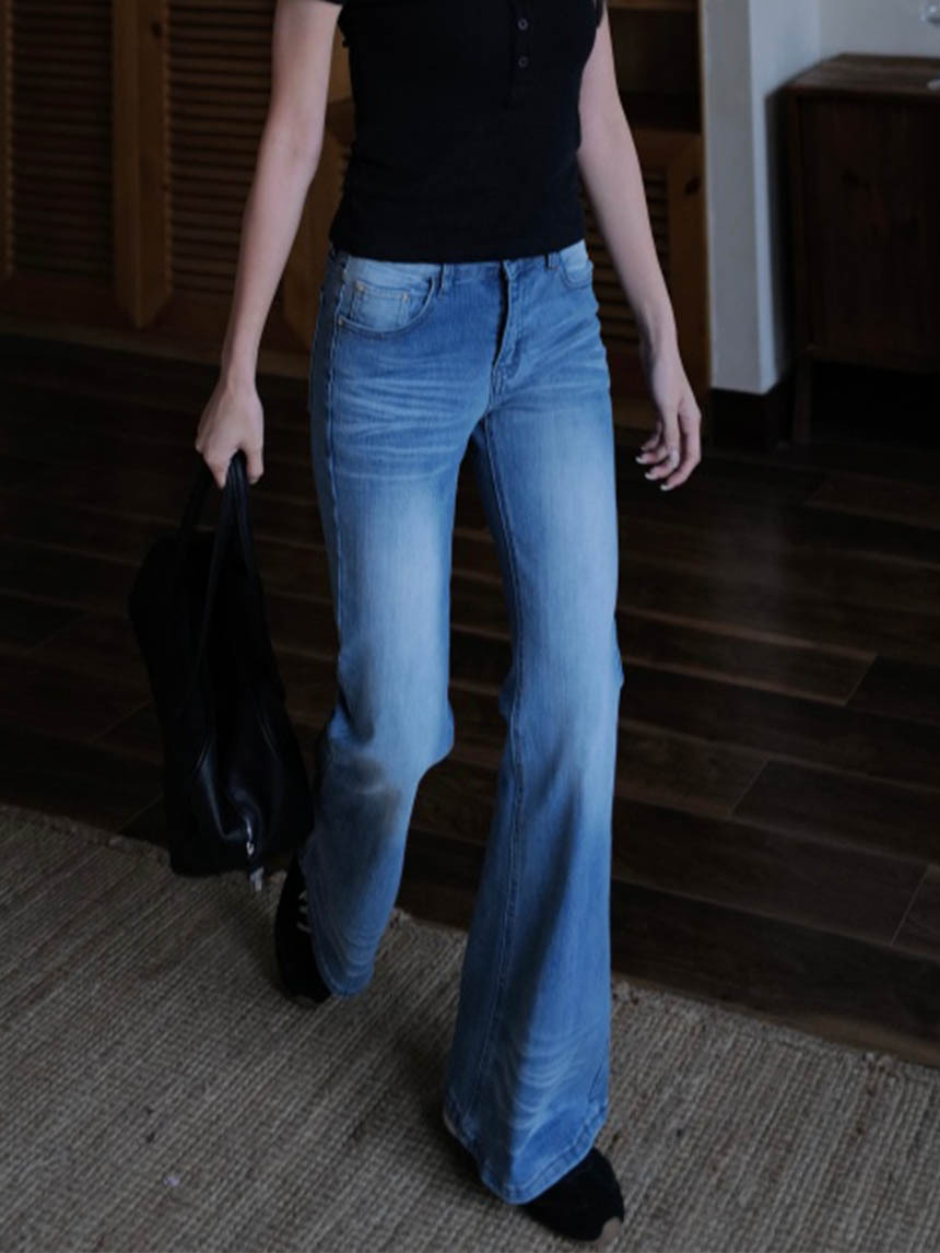 中低腰辣妹微喇叭褲-白冰藍