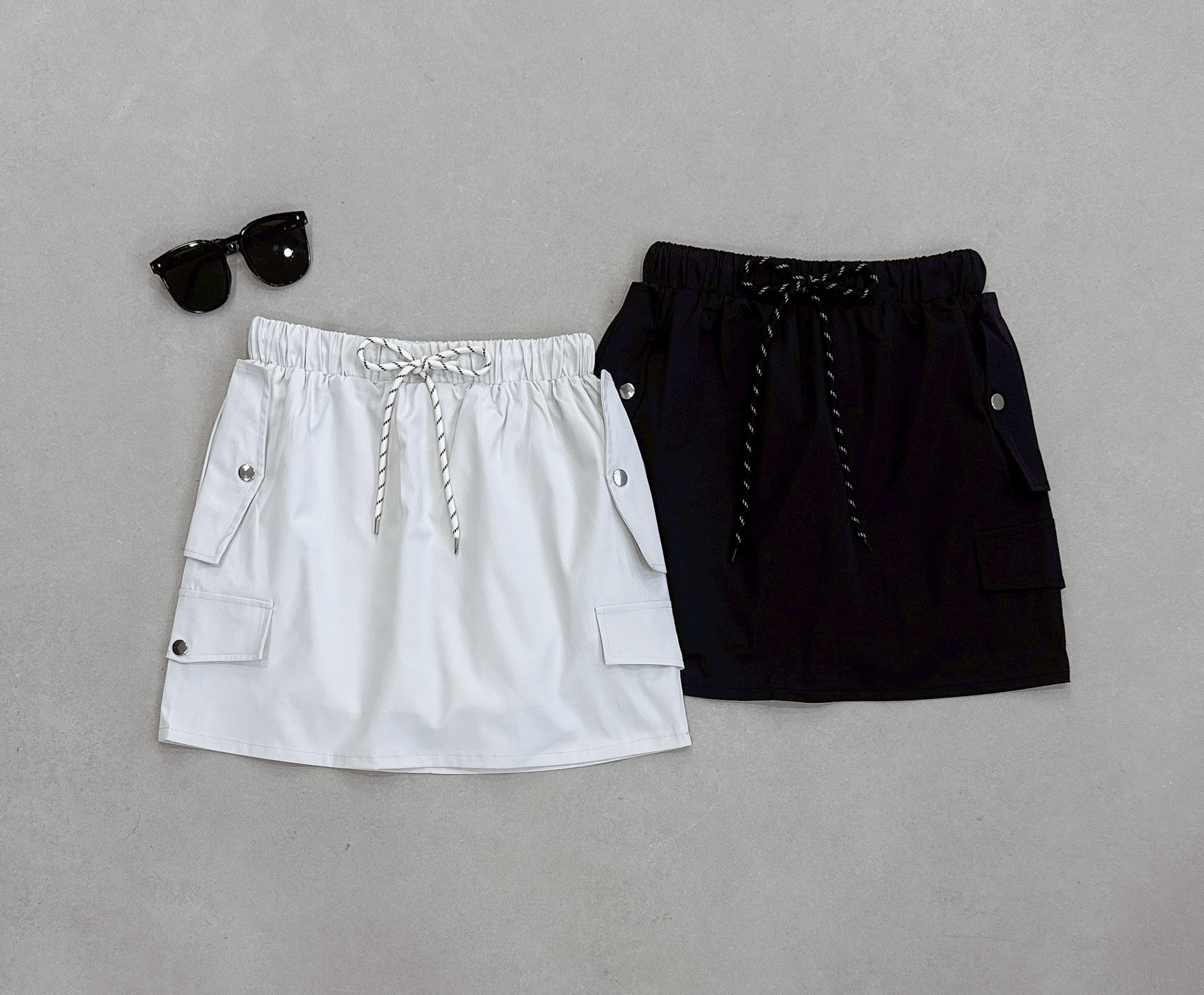 斜紋抽繩雙口袋工裝褲裙