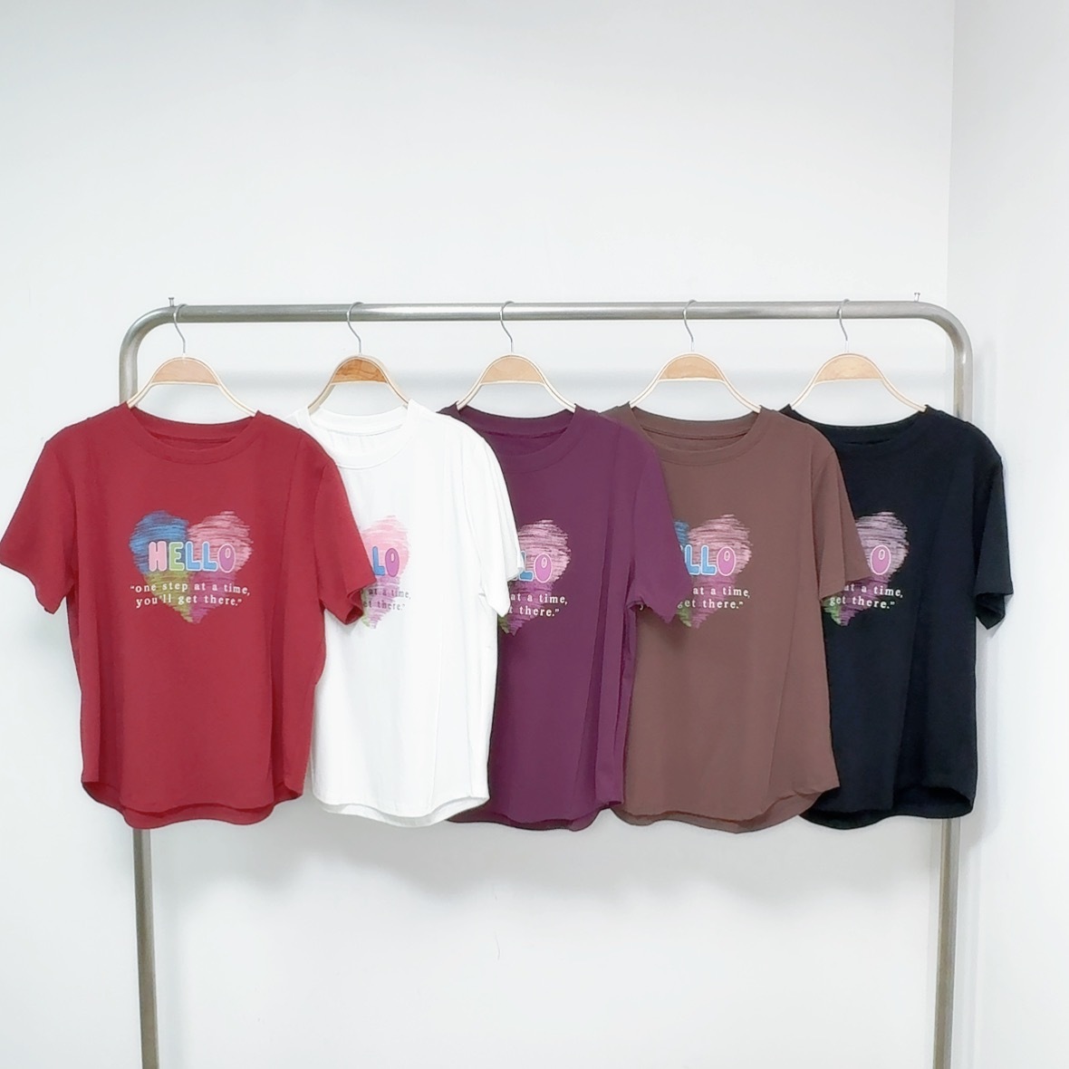 ⭐️⭐️【預訂】立體車骨彩字心心彈棉TEE (C102-C106)