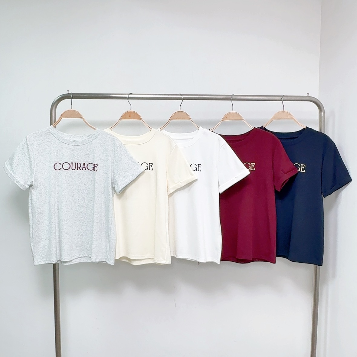 ⭐️⭐️【預訂】拼色絨面字母摺袖彈棉TEE (C97-C101)