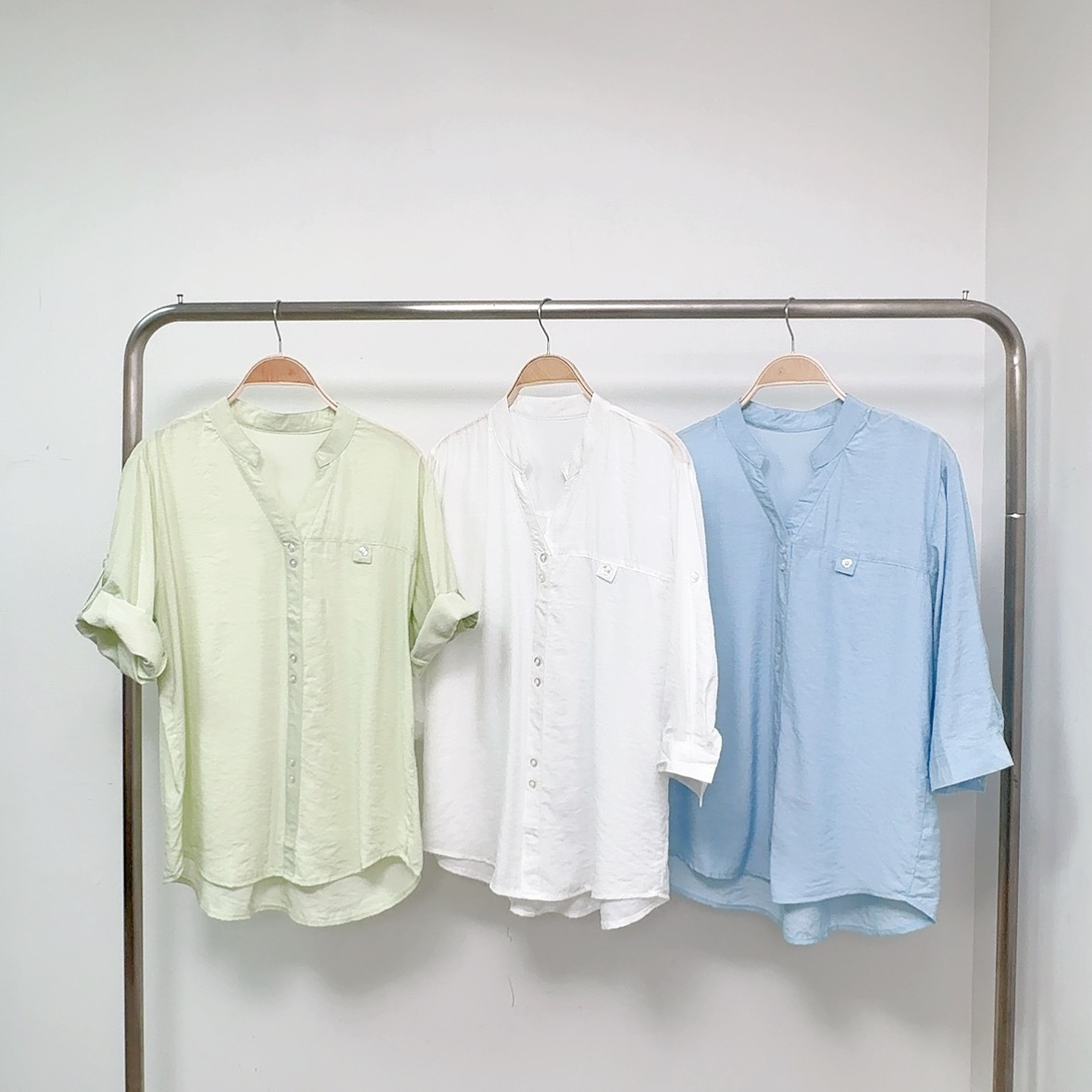 【預訂】小V領假開鈕暗條紋7分袖(可扣起)恤TOP (C122-C124)