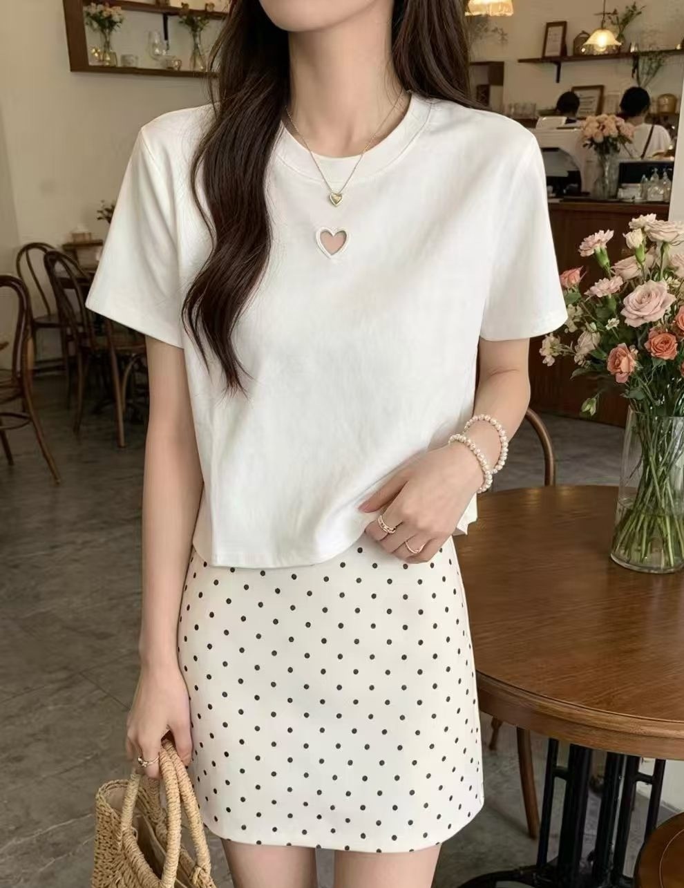 愛心簍空側邊小開岔棉質衣