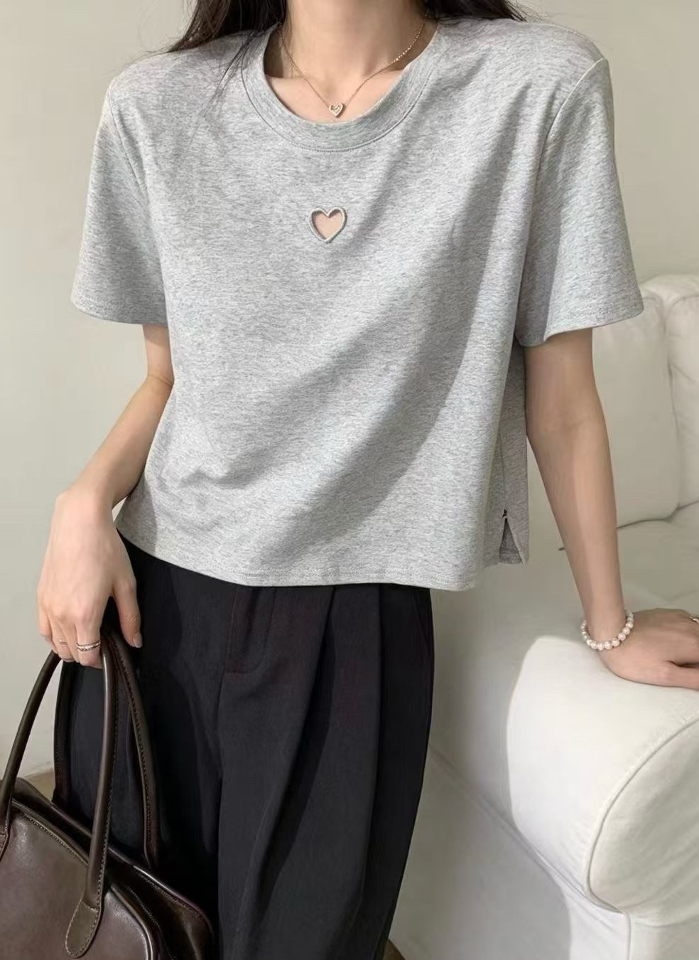 愛心簍空側邊小開岔棉質衣