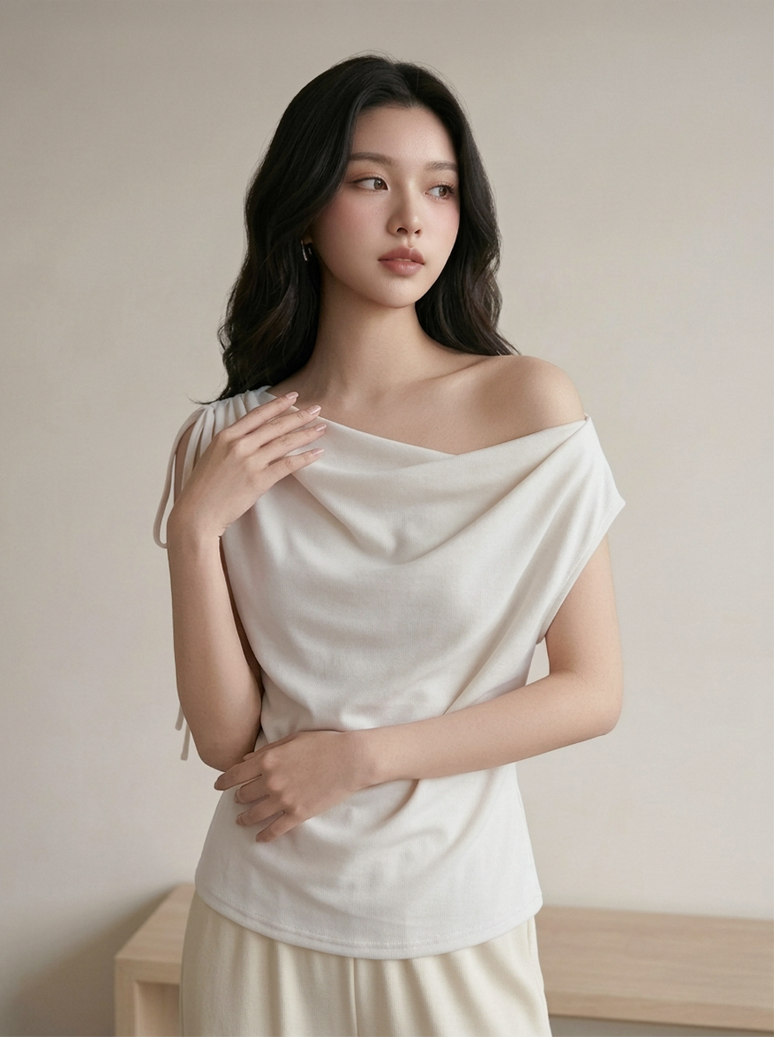 【單件9折】【期間限定】簡約不對稱抽繩上衣