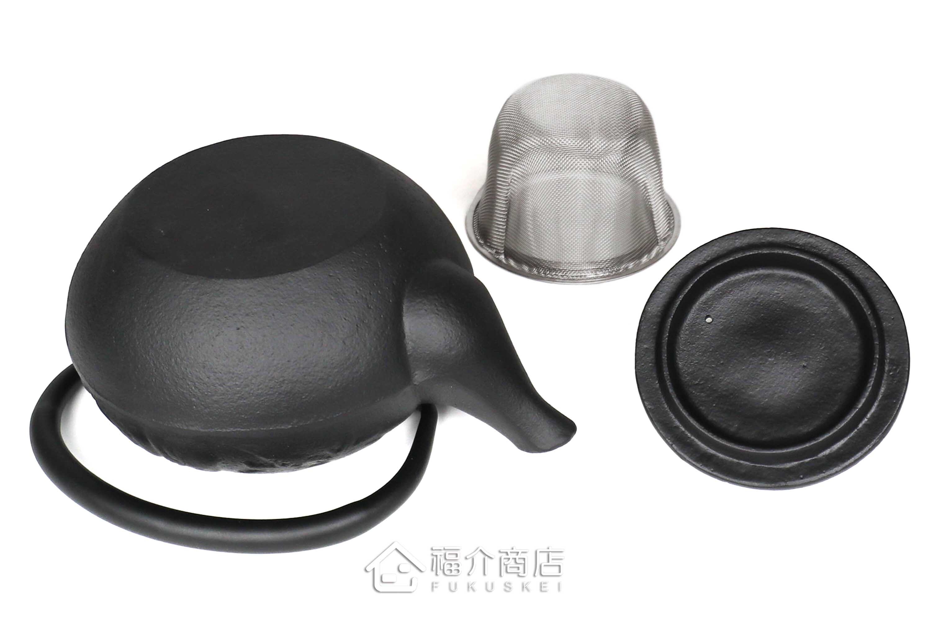 岩戶鑄工所製作的日本泡茶壺,黑色的貓頭鷹造型壺身