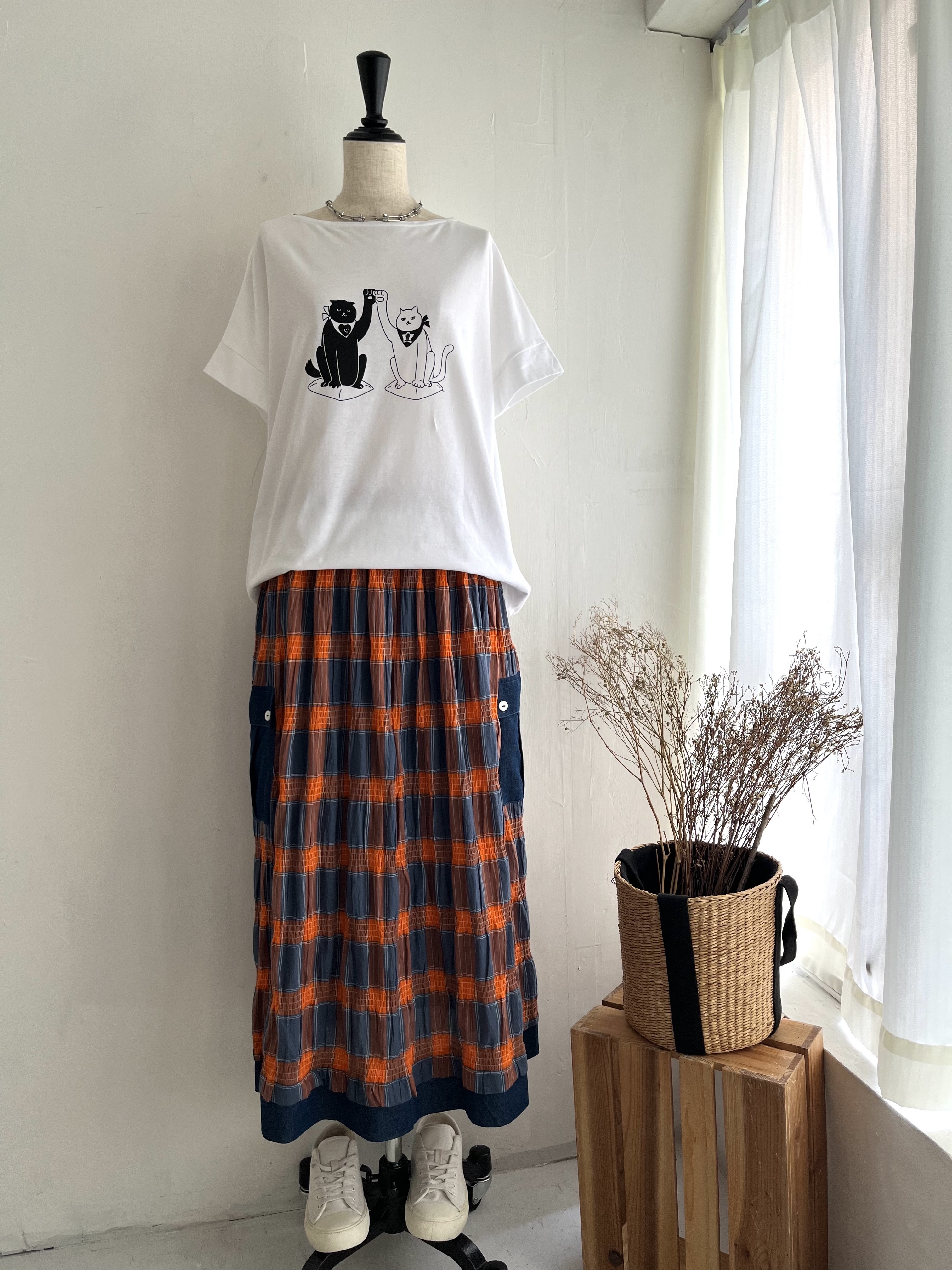 日本製NARU白色圓領貓貓🐱top