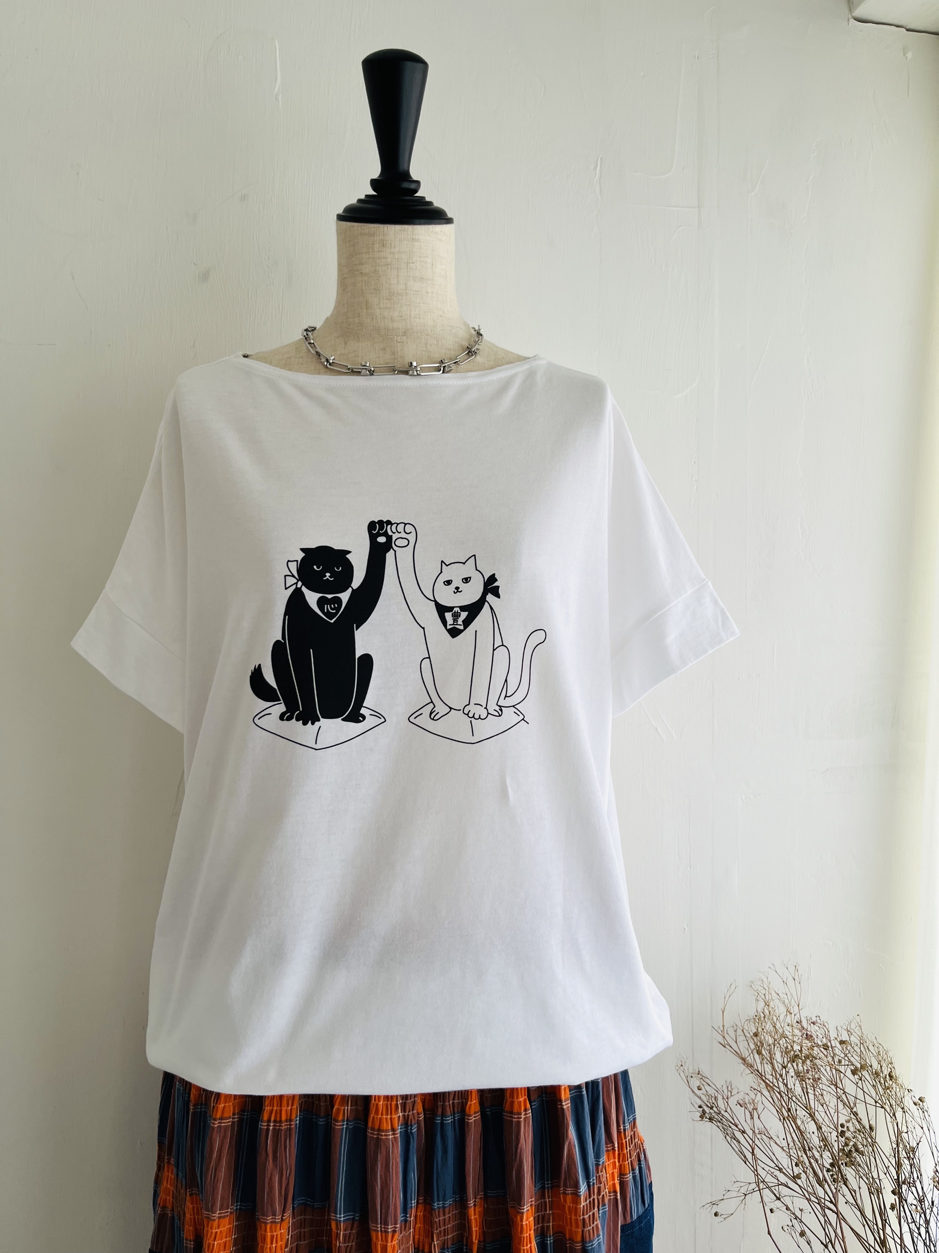 日本製NARU白色圓領貓貓🐱top