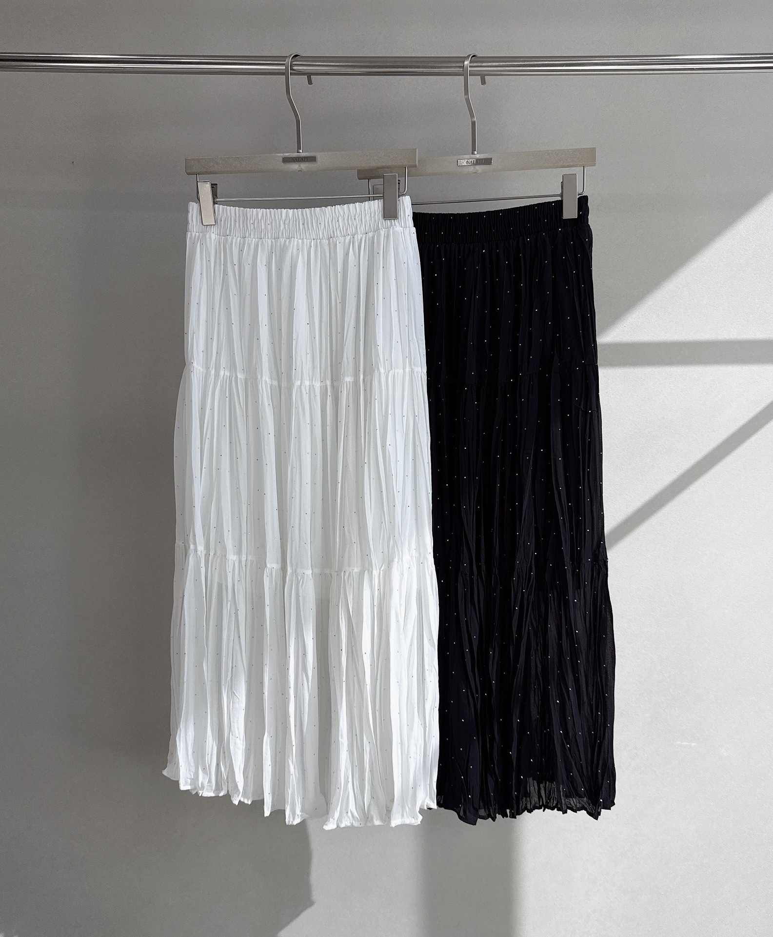 鬆緊腰鑽鑽壓摺雪紡長裙