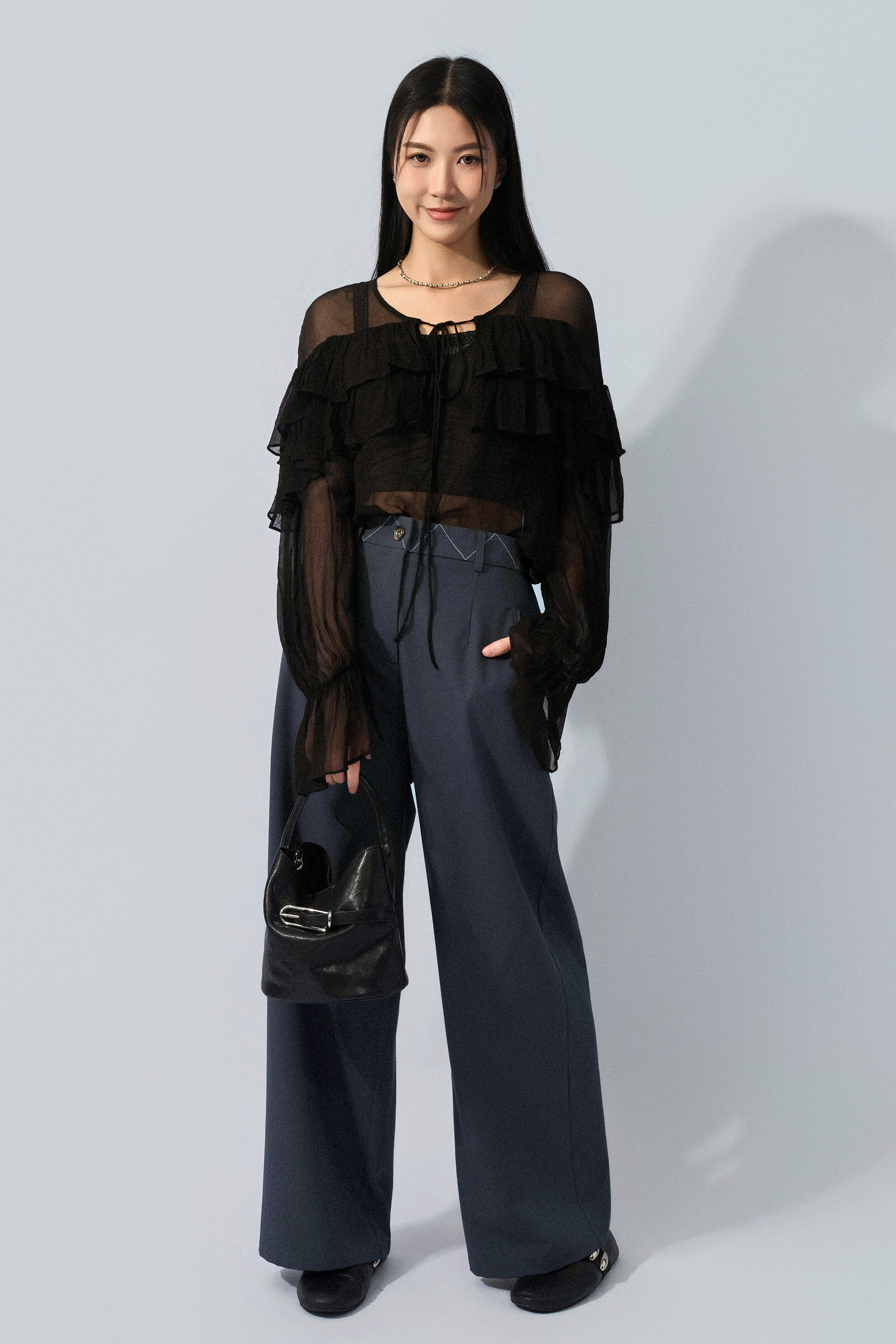 透薄縐雪紡荷葉上衣 (預購產品）