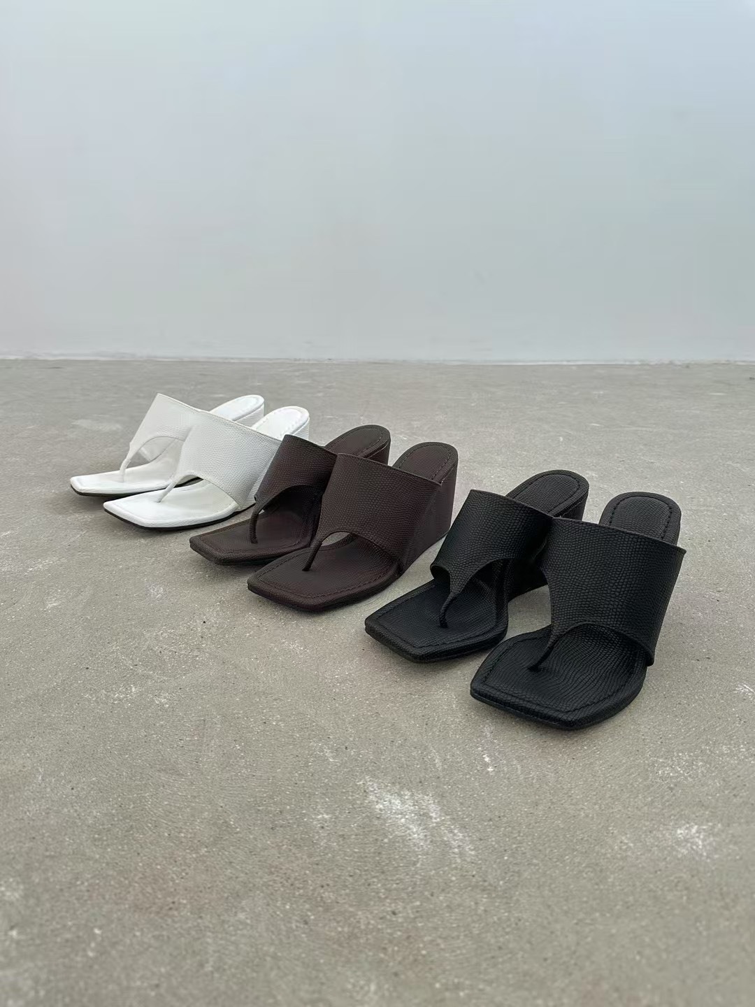 9474夾腳厚底拖鞋