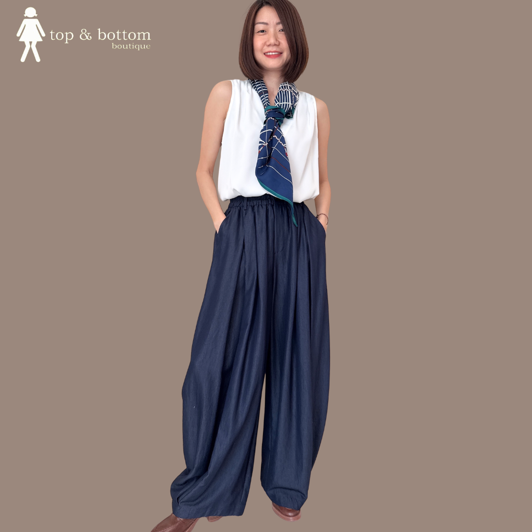 SLEEVELESS V NECK SATIN BLOUSE