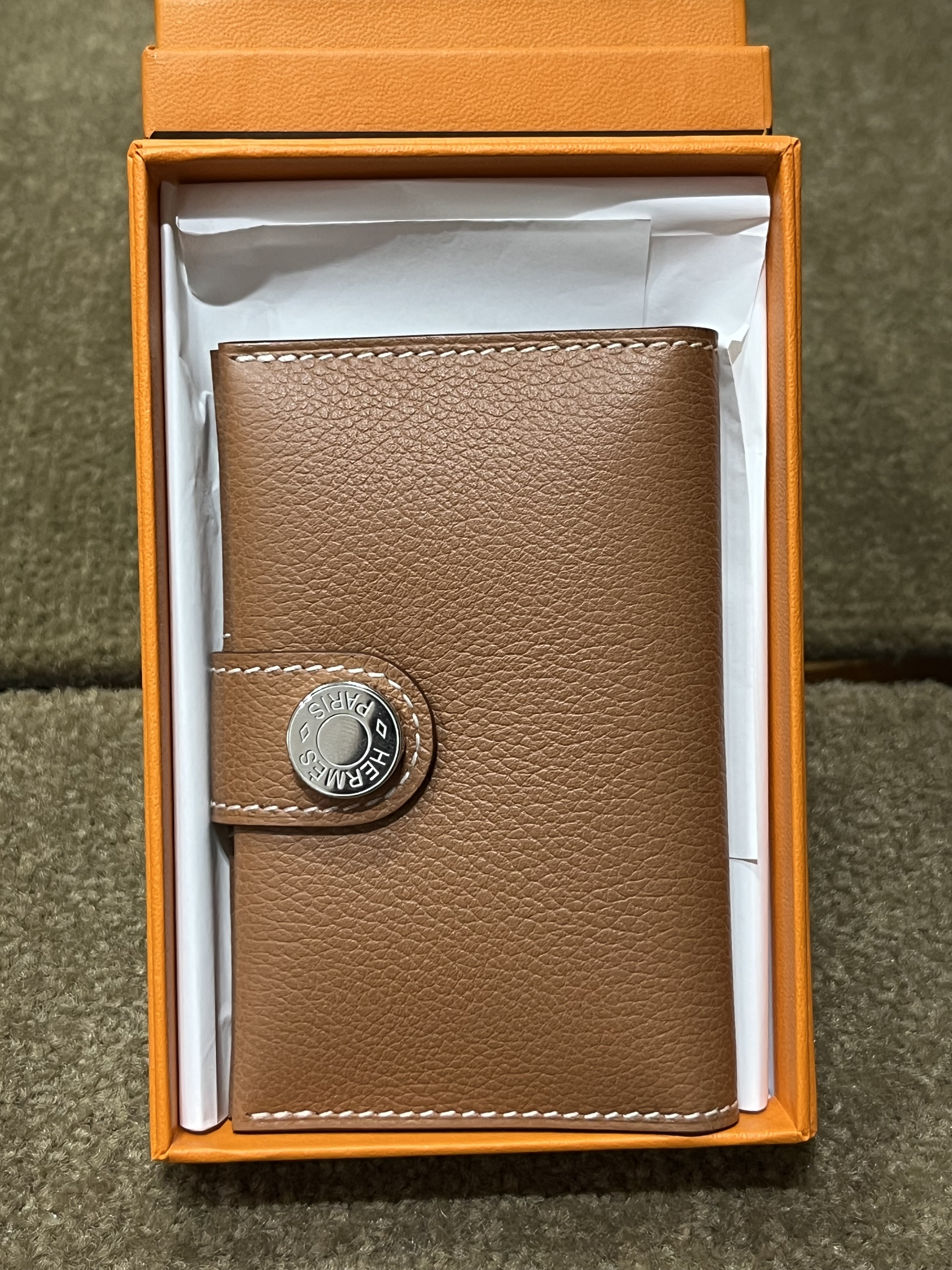 R.M.S card holder 37 gold evercolor