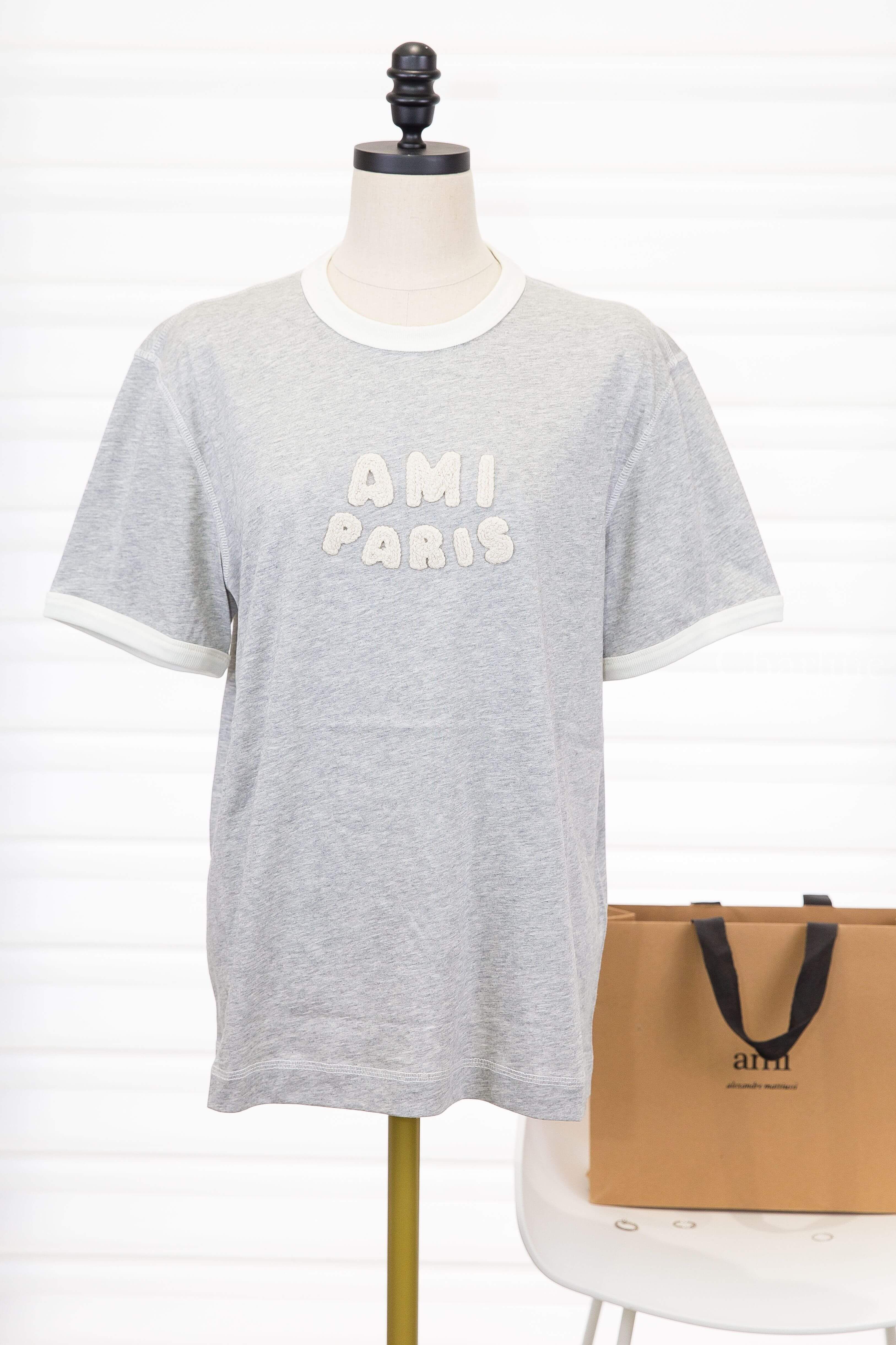 Ami Paris Grey Cotton Ami Paris Knitted Patch T-shirt 石楠灰奶油白滾邊編織立體字母外縫線短袖棉T-Charline Boutique 精品代購