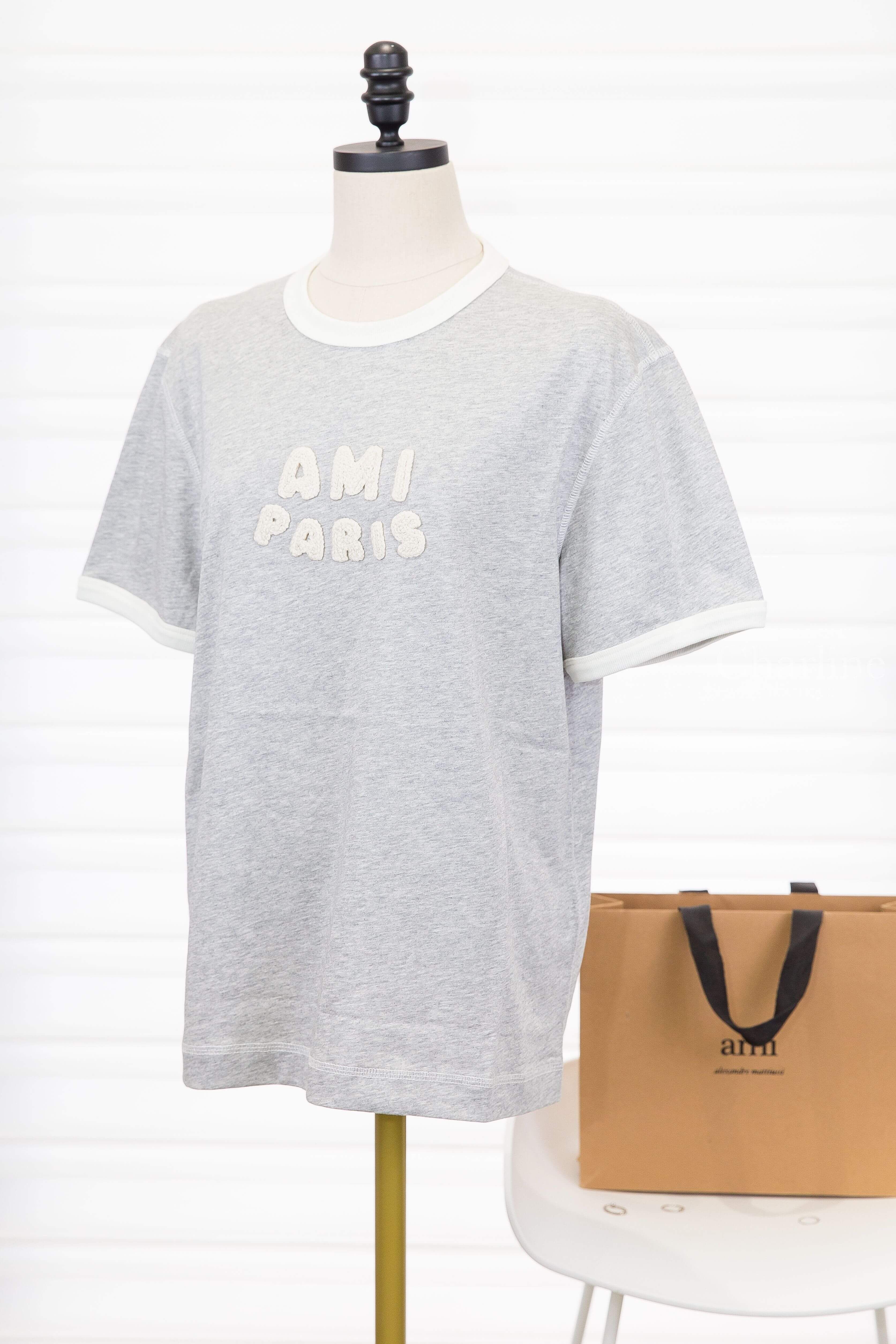 Ami Paris Grey Cotton Ami Paris Knitted Patch T-shirt 石楠灰奶油白滾邊編織立體字母外縫線短袖棉T-Charline Boutique 精品代購
