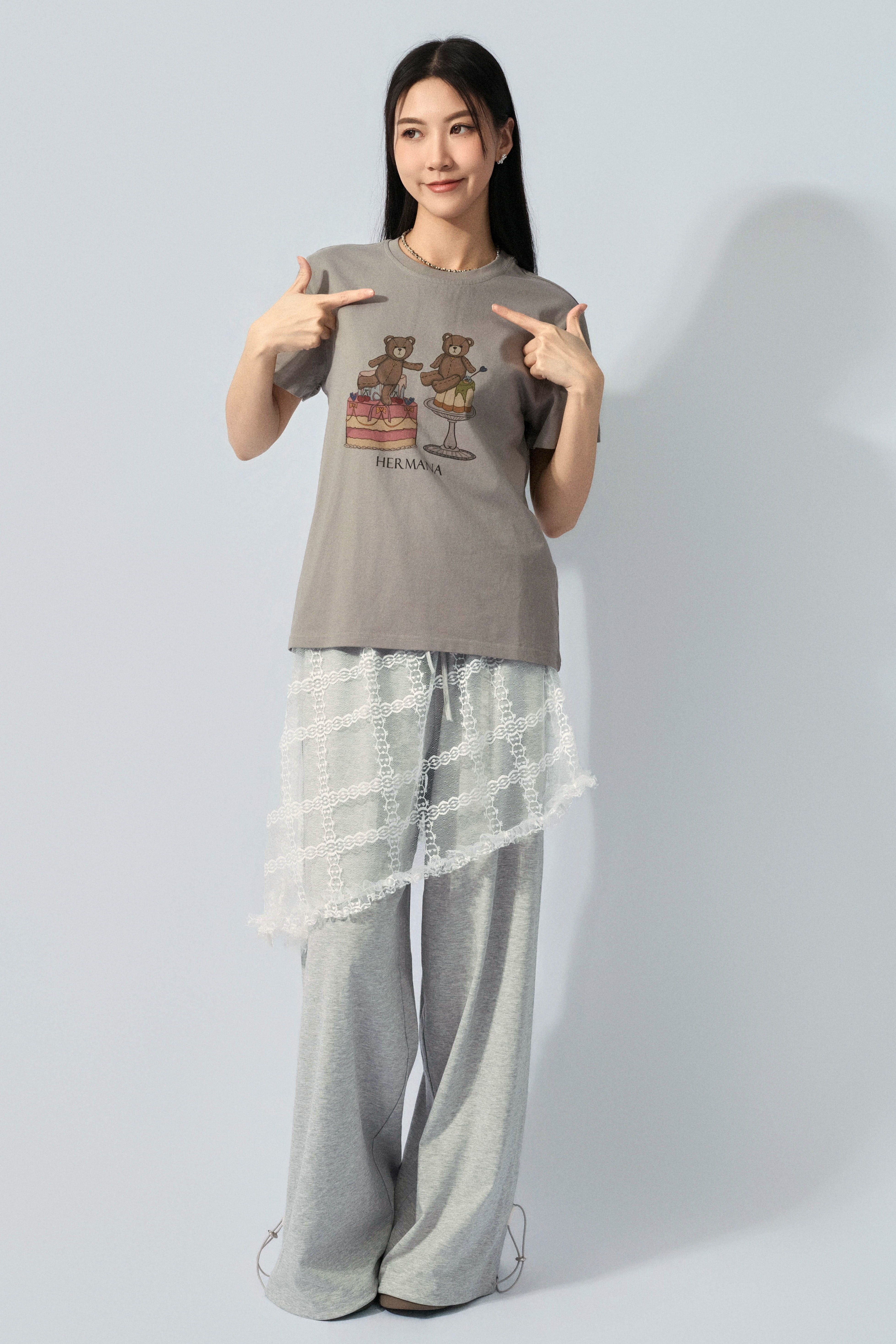 花格紋網裙面休閒闊褲 (預購產品）