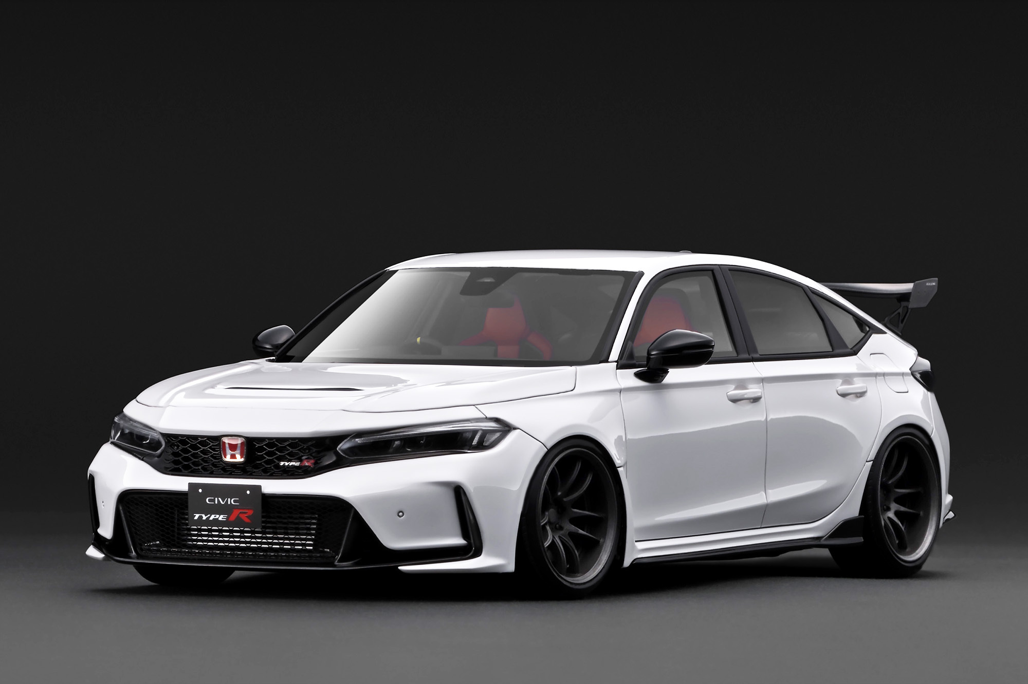 預訂 (訂金$300) (預訂價$2214) :1/18 IG Honda Civic Type-R J"S Racing (FL5) White (IG3935)