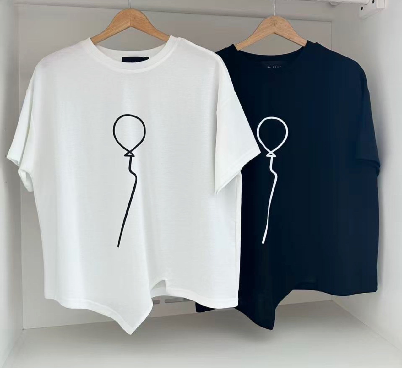 SHORT SLEEVE BALLOON PRINT BLOUSE