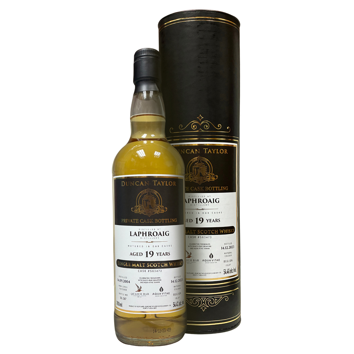 Duncan Taylor Private Cask Bottling  Laphroaig 2004 19 Years Old #563473 54.4% (Quaich Bar& Aqua Vitae)