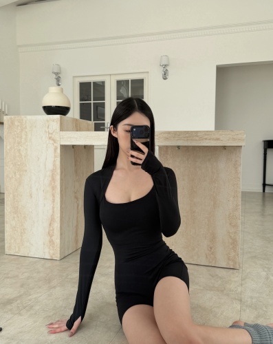 Kendall shrug 好身材運動罩衫 / 黑