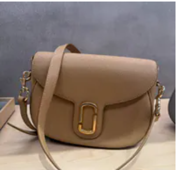 [S] MARC JACOBS CAMEL 2F5HMS002H01-230 THE PEBBLE LARGE SADDLE BAG, 196611776707 (SMJ677)