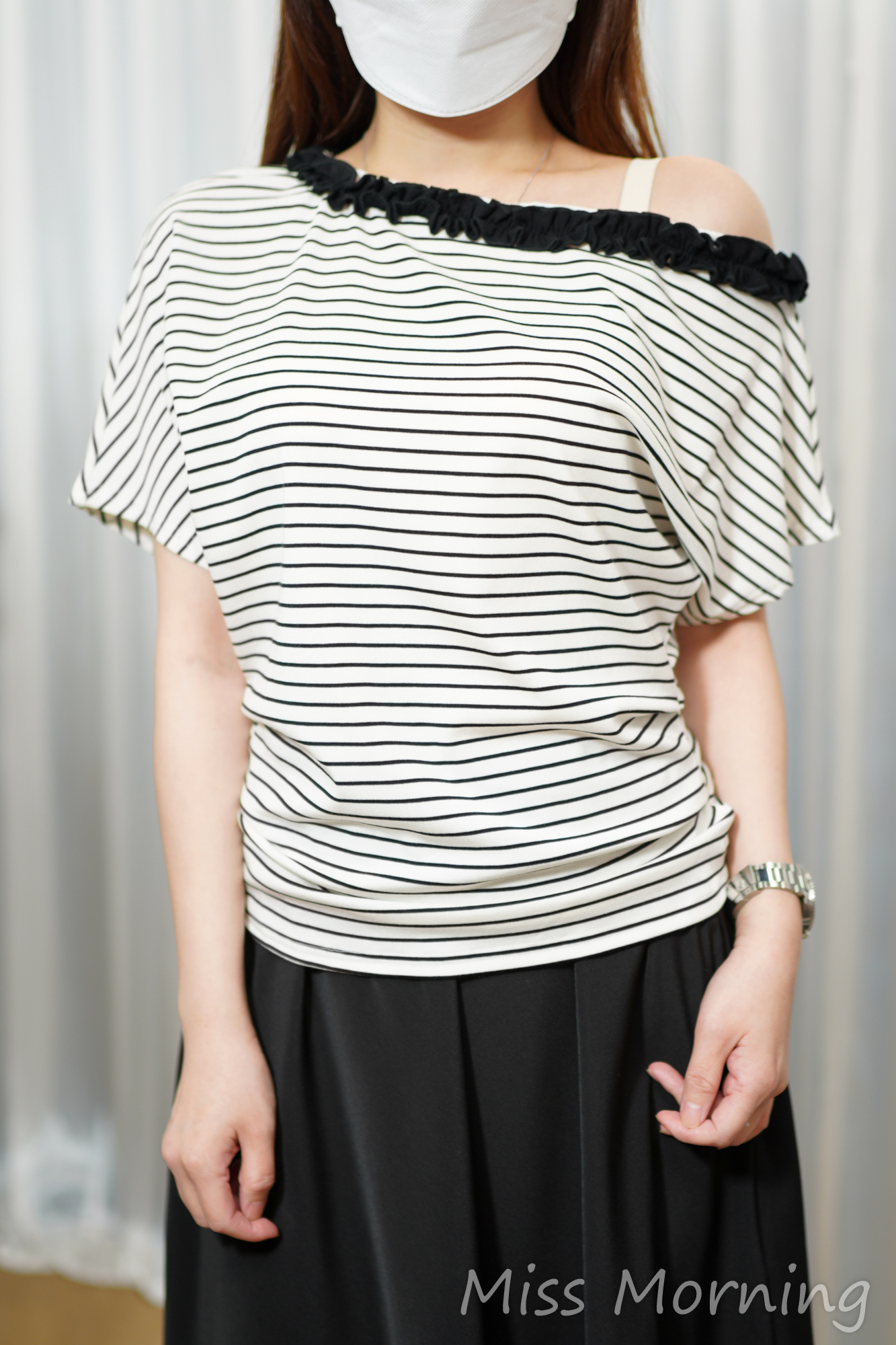 軟熟靚棉露肩款上衣(15170)