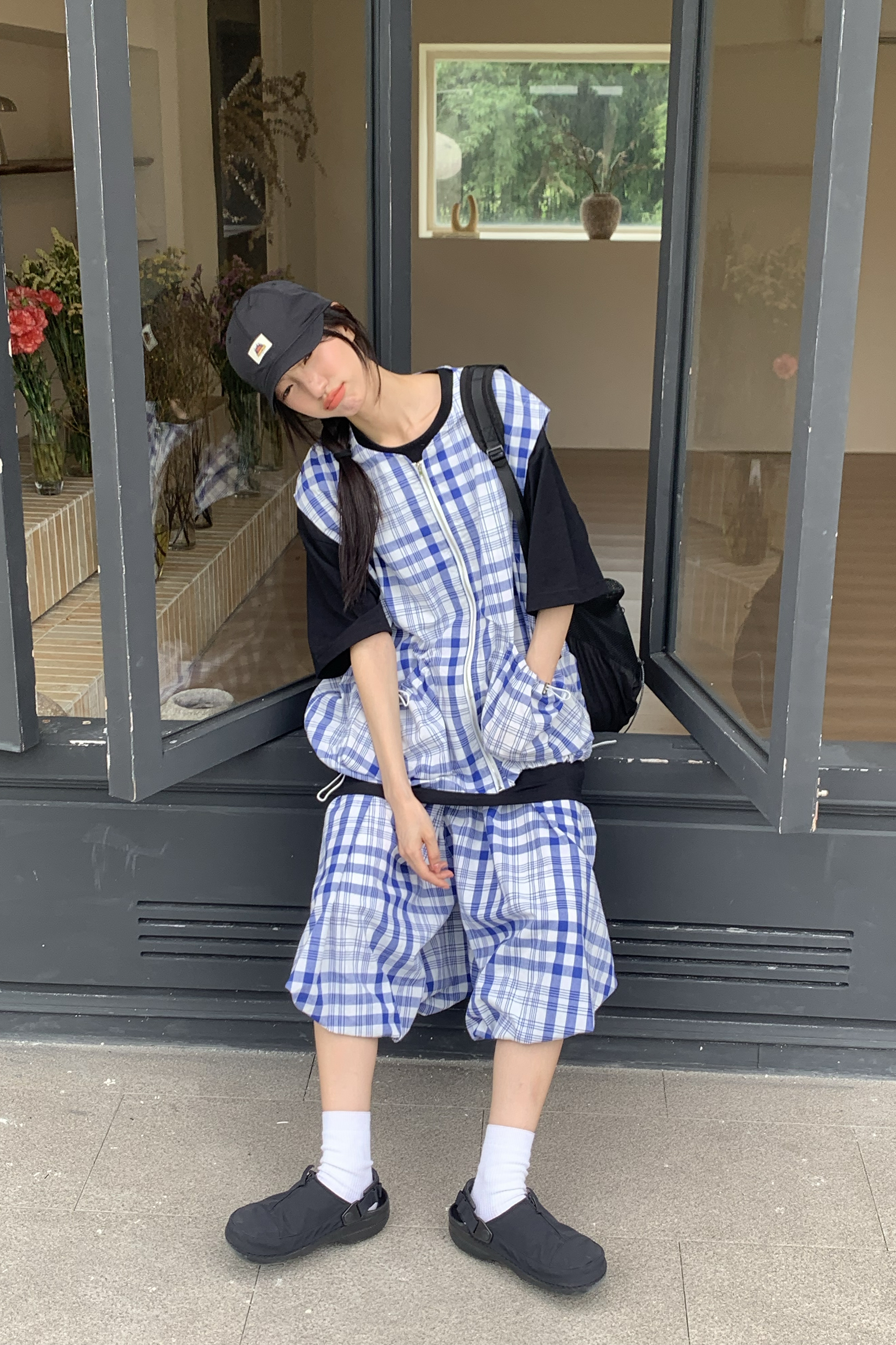 Vibrant｜藍格紋寬肩拉鍊背心