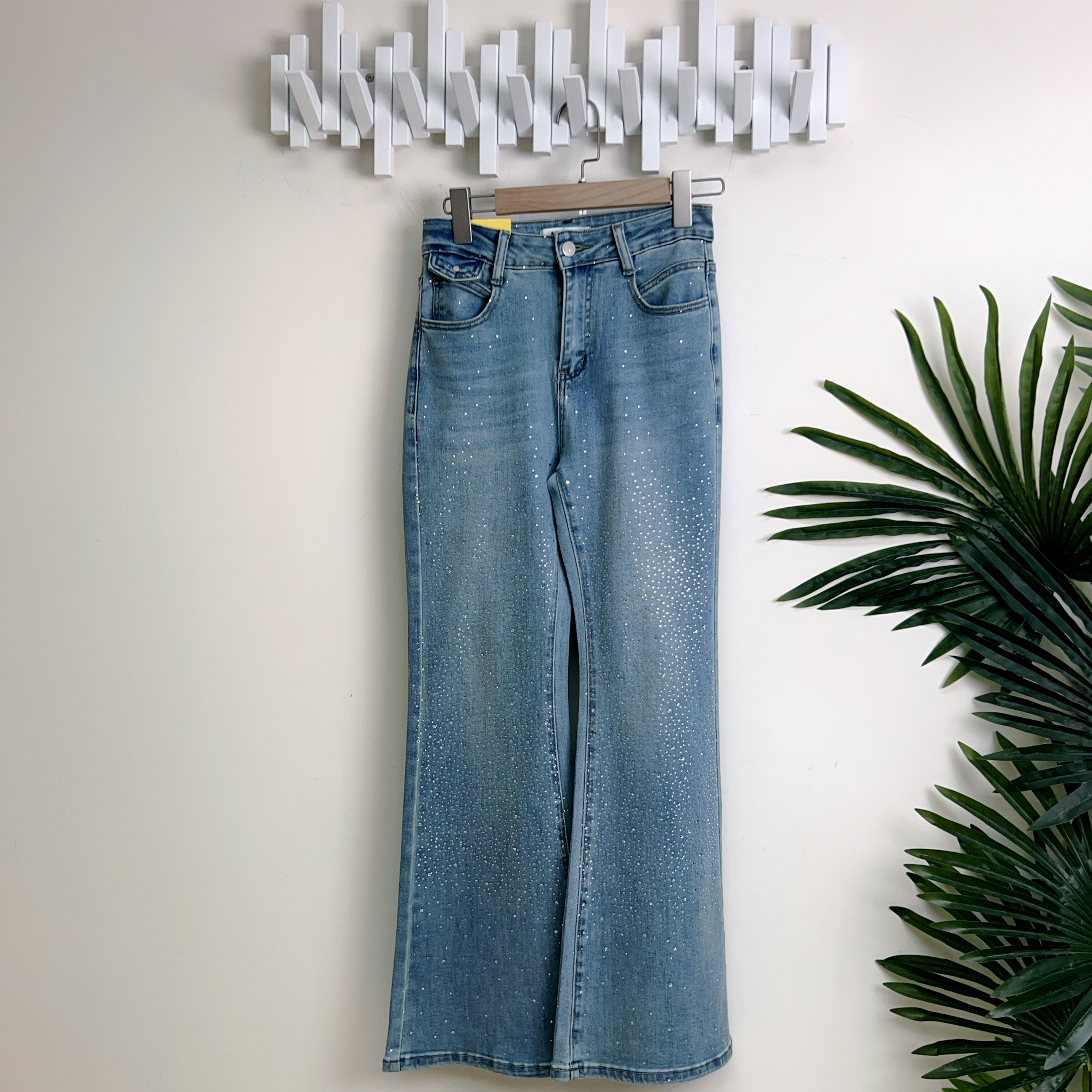 洗水燙石微喇叭軟牛仔褲（腰S:25-27/M:27-29/L:29-31/XL:31-33吋）26070 #2404clo