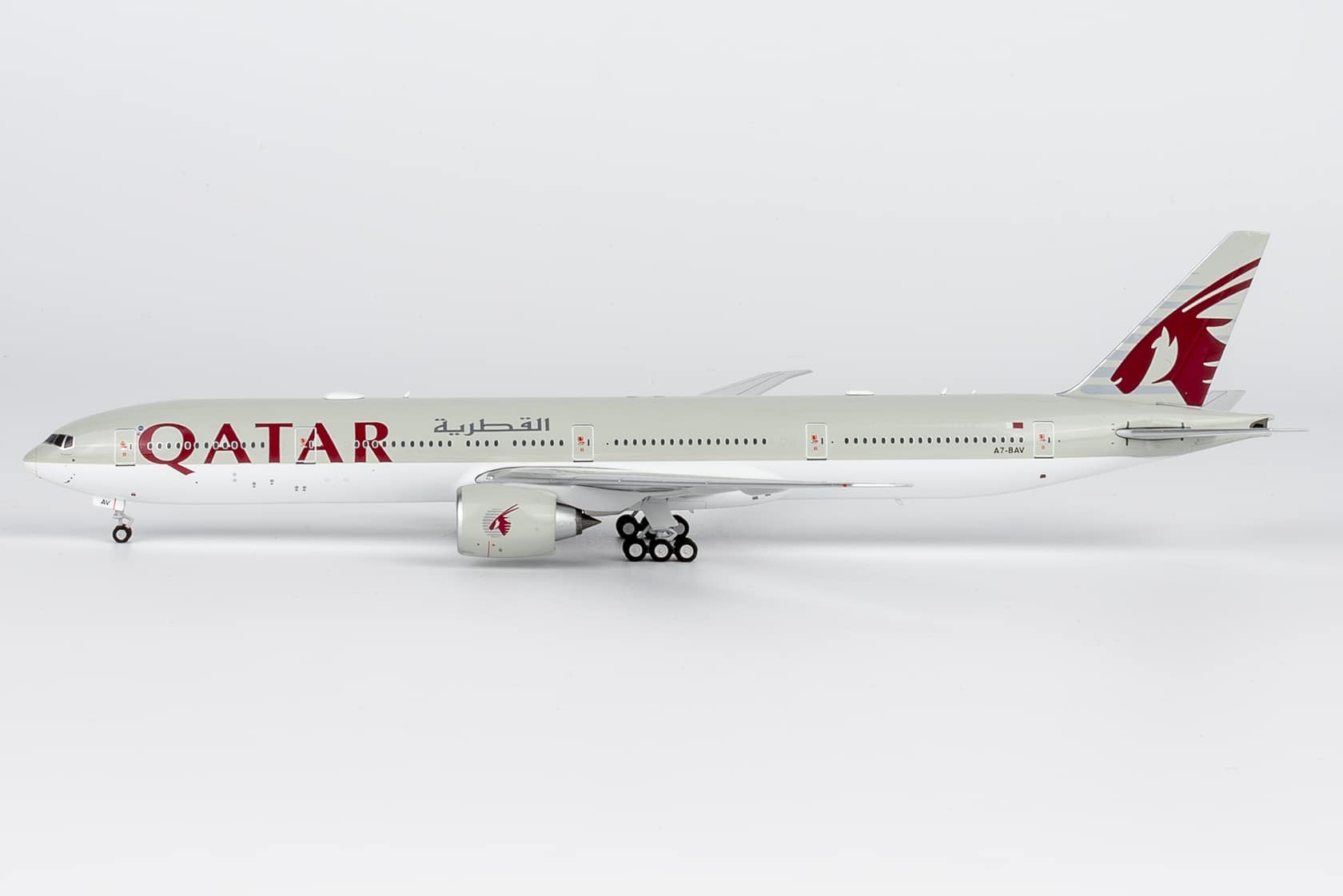 NG Model 1/400 卡達航空 波音777-300ER A7-BAV 標準塗裝