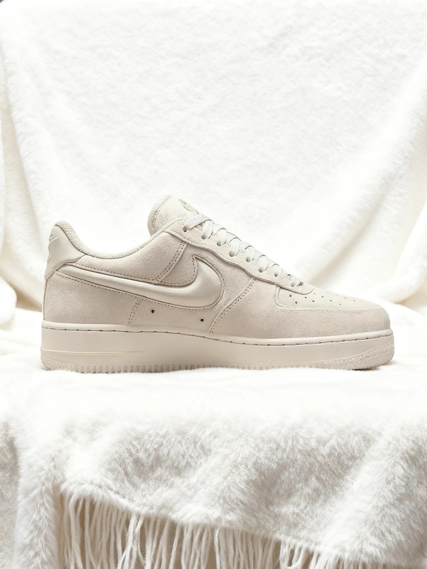 代購-Nike Air Force 1 '07 麂皮 復古 米白 HV4406-001
