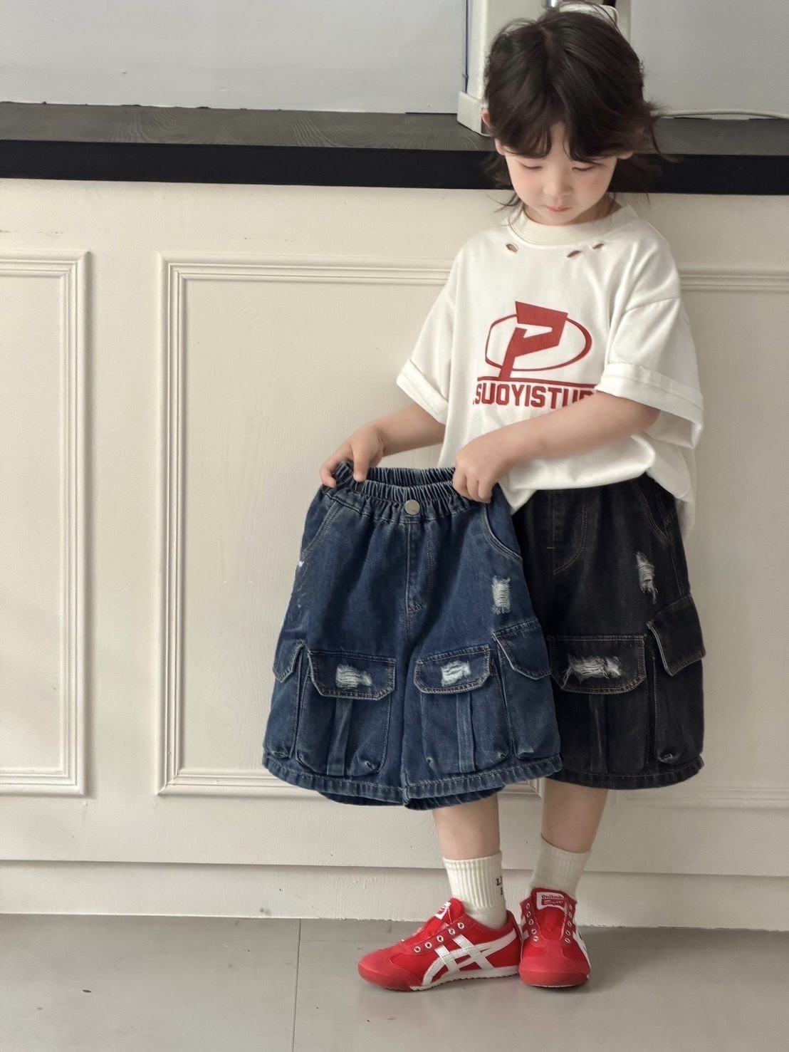 A04965小刷破多口袋牛仔短褲